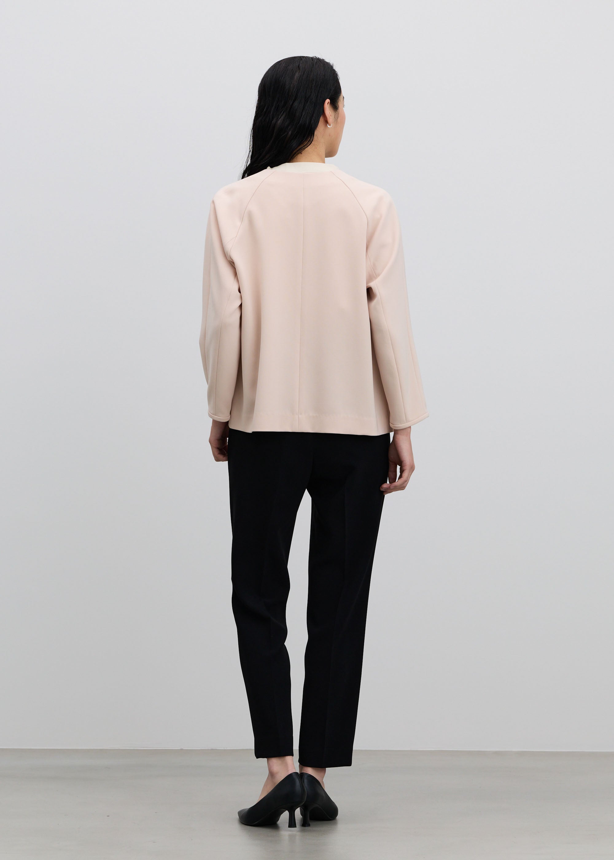 センタープレスパンツ