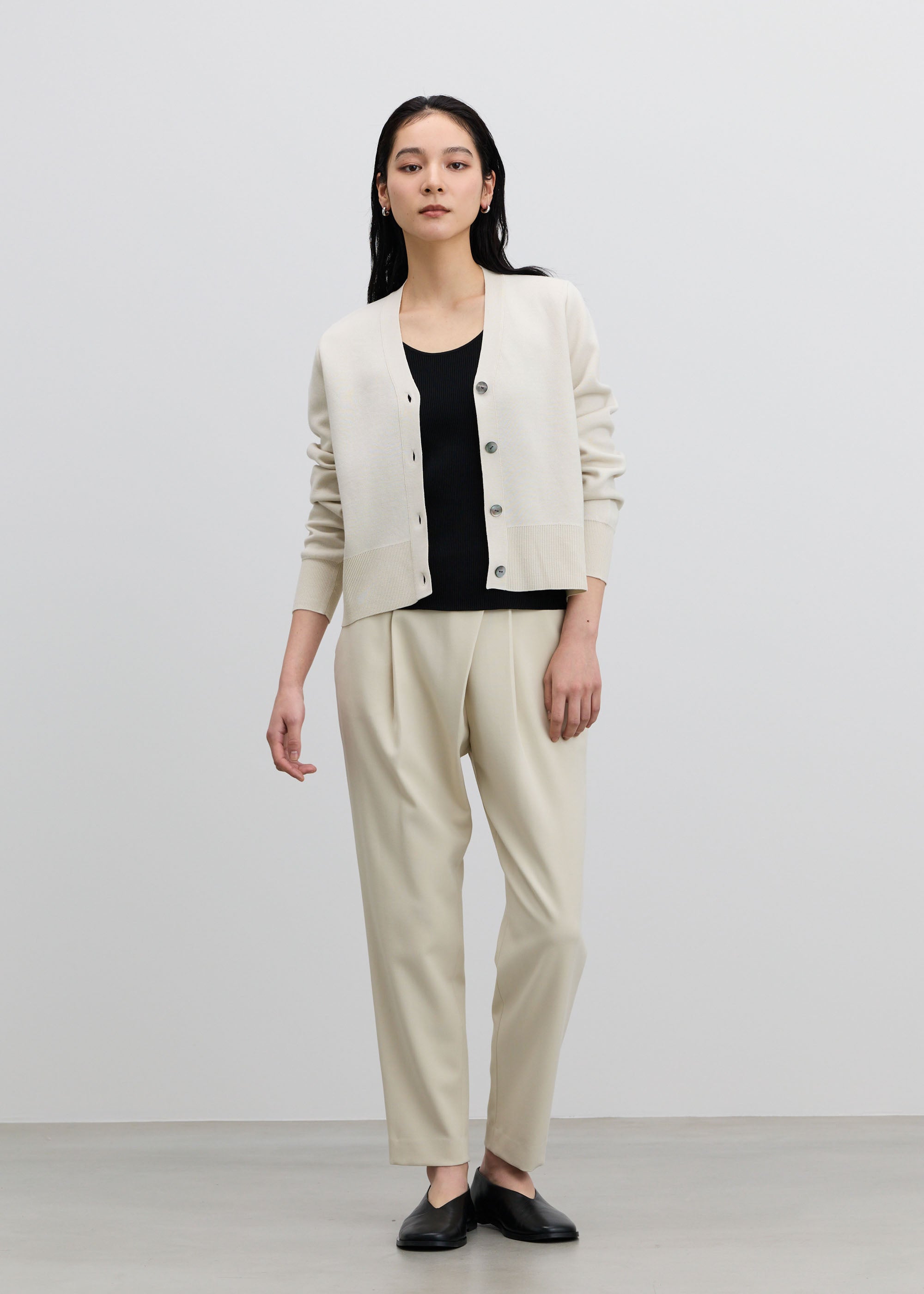 スウェットライクVネックショートニットカーディガン