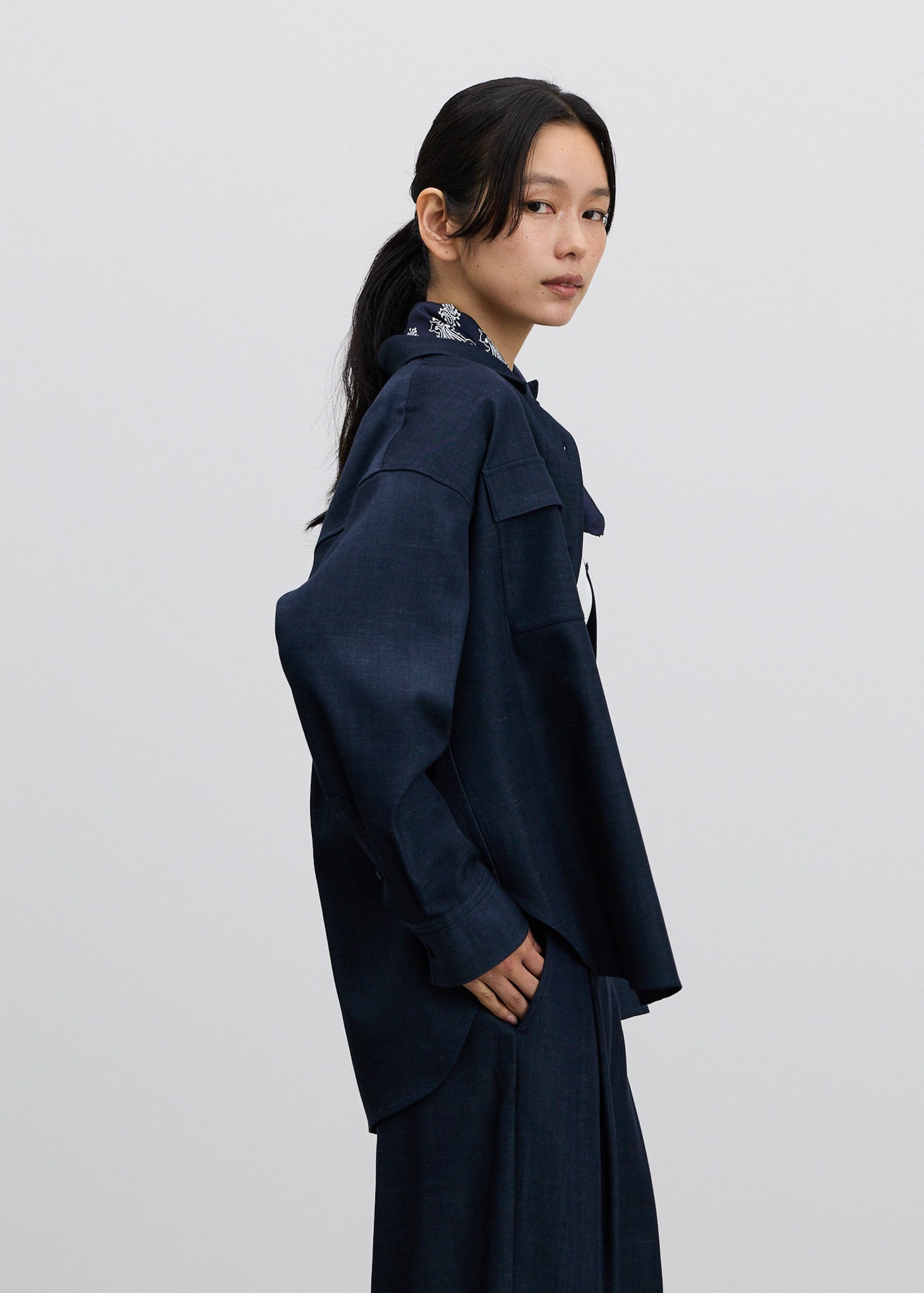 デニムライクシャツ