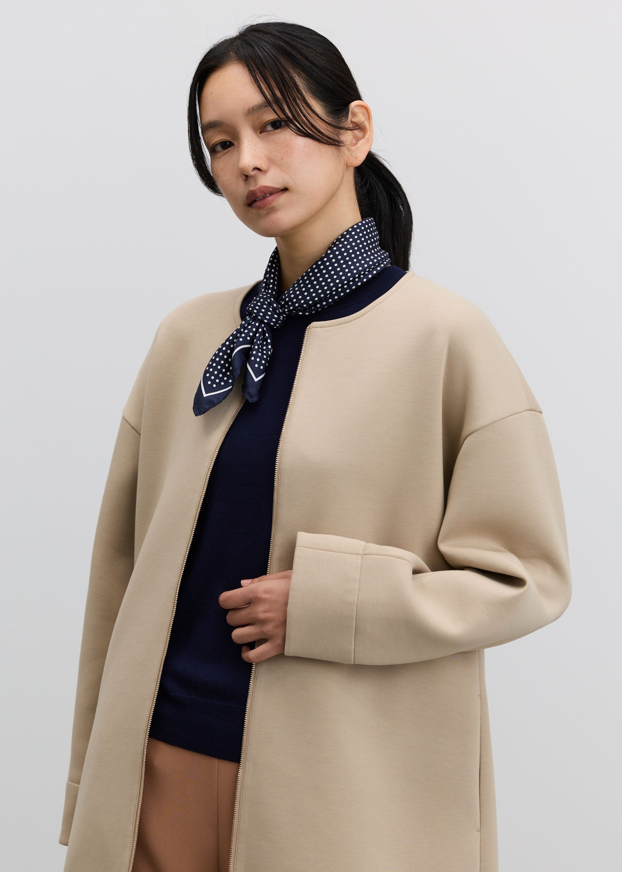 シルクドットプリントスカーフ