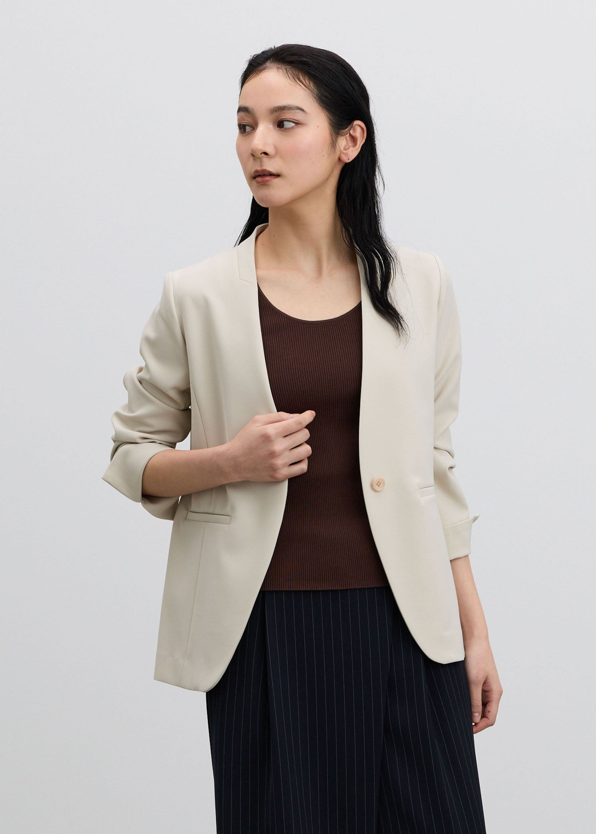 美品✨theory ジャケット ネイビー 38 2ボタン 無地 軽量 ストレッチ ストレッチファインノーカラージャケット - SOÉJU online store｜上質