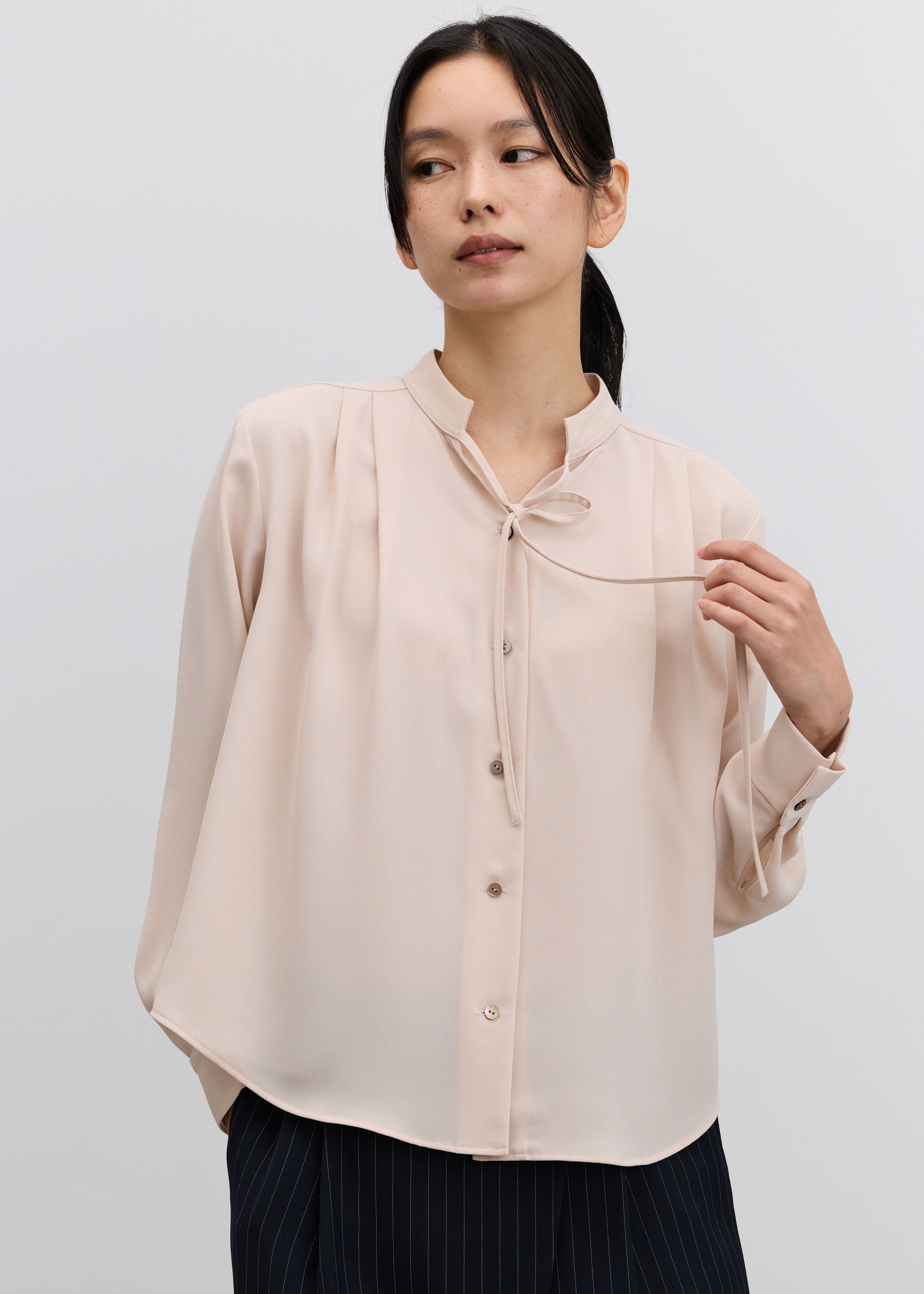 エアリージョーゼットリボンブラウス