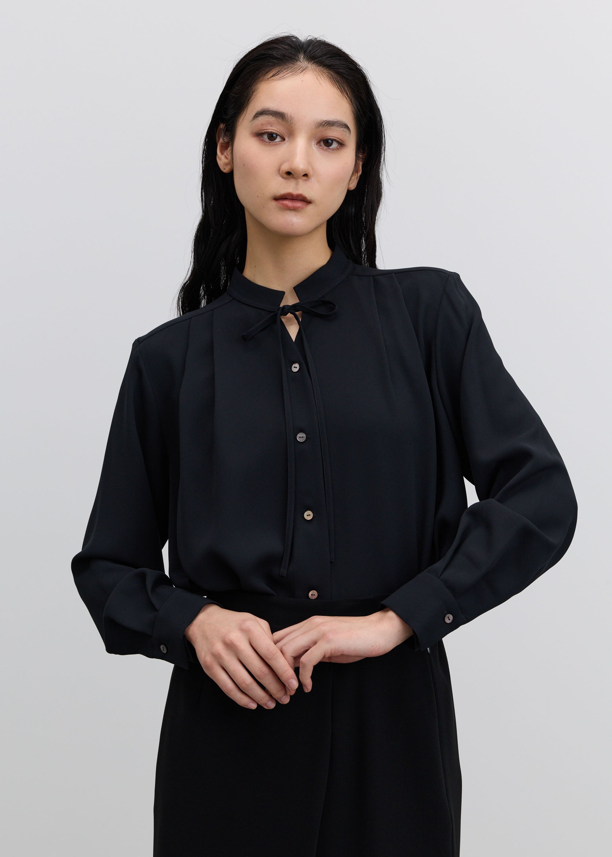 エアリージョーゼットリボンブラウス