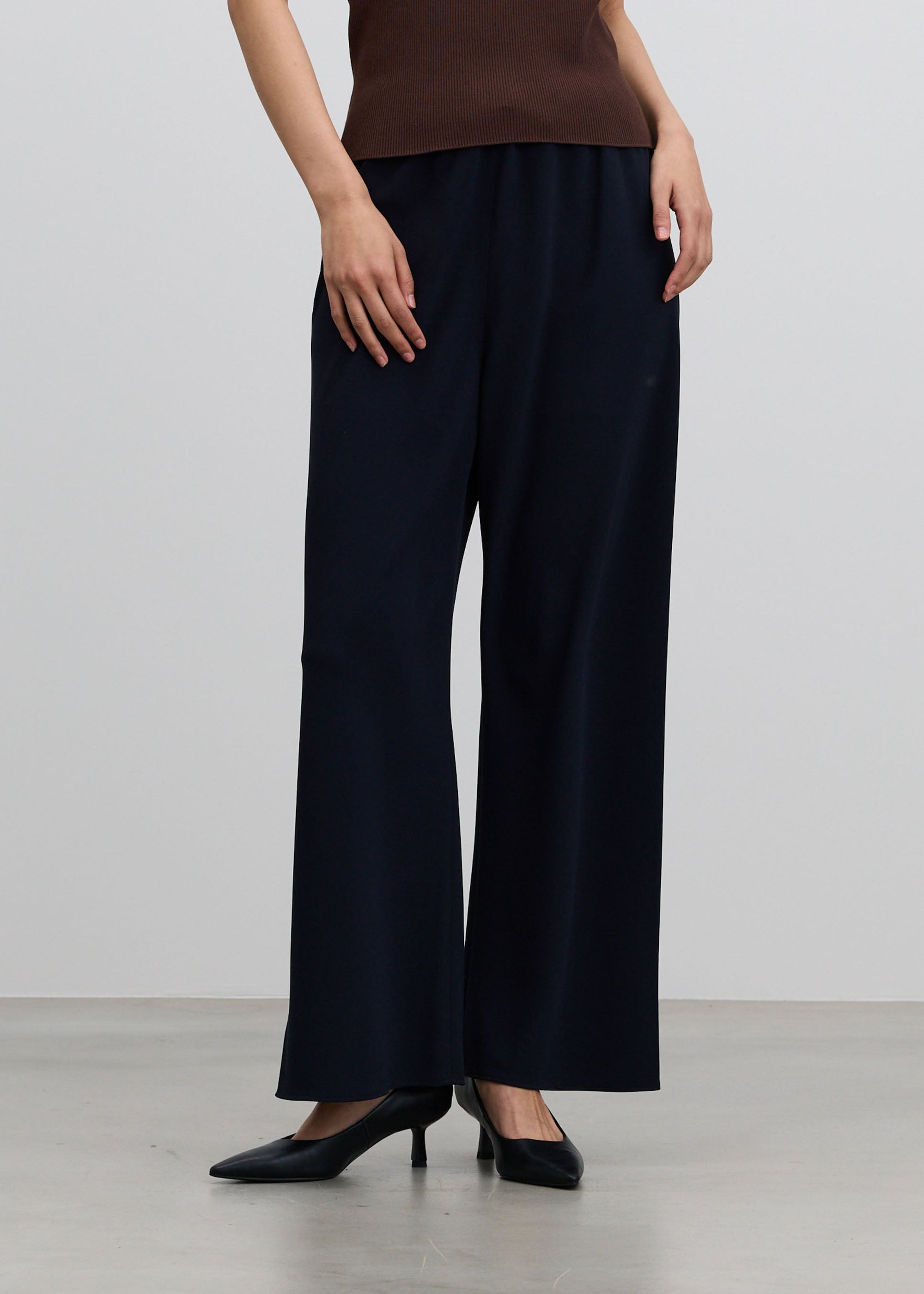 バイアスパンツ