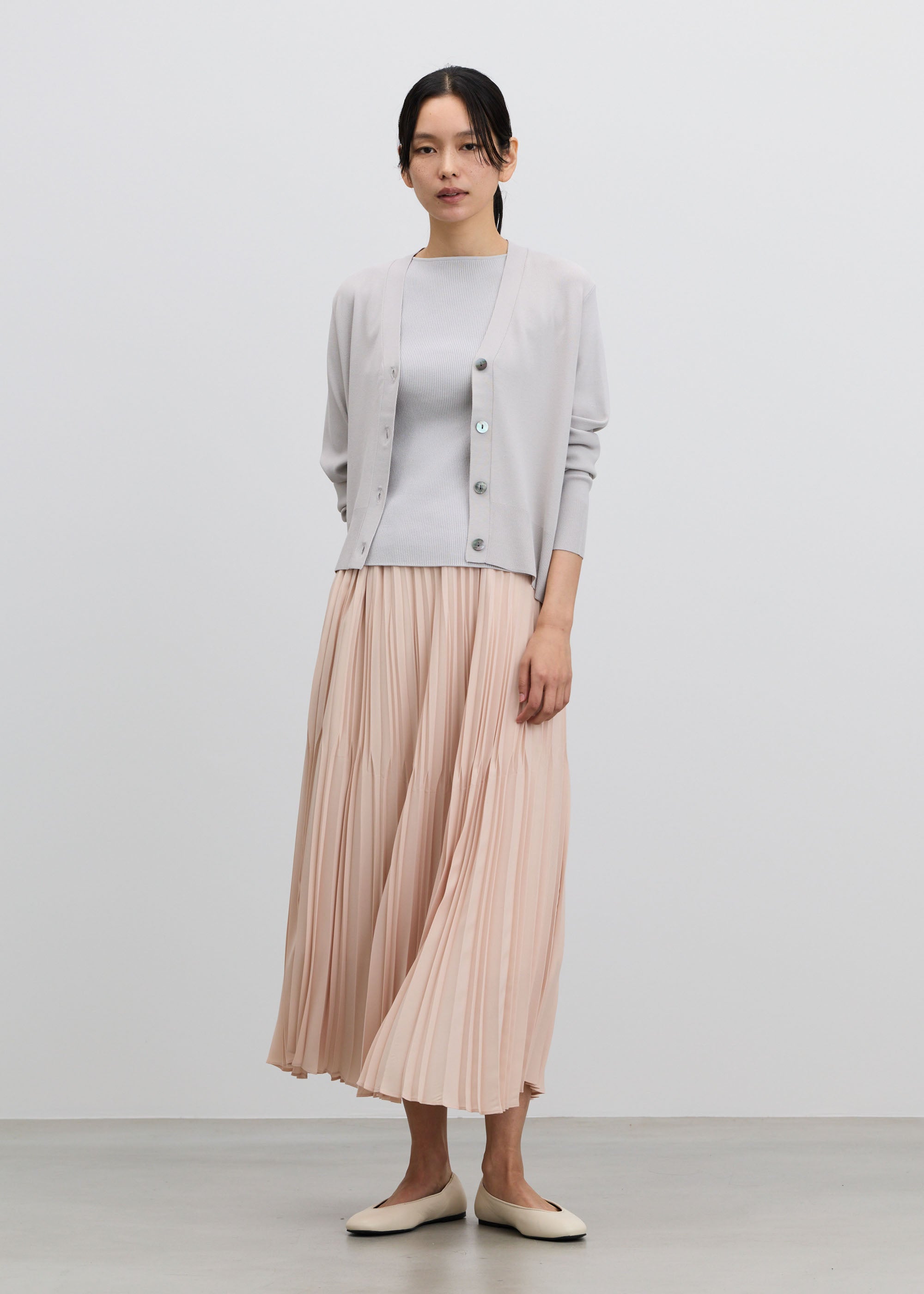 Vネックショートニットカーディガン