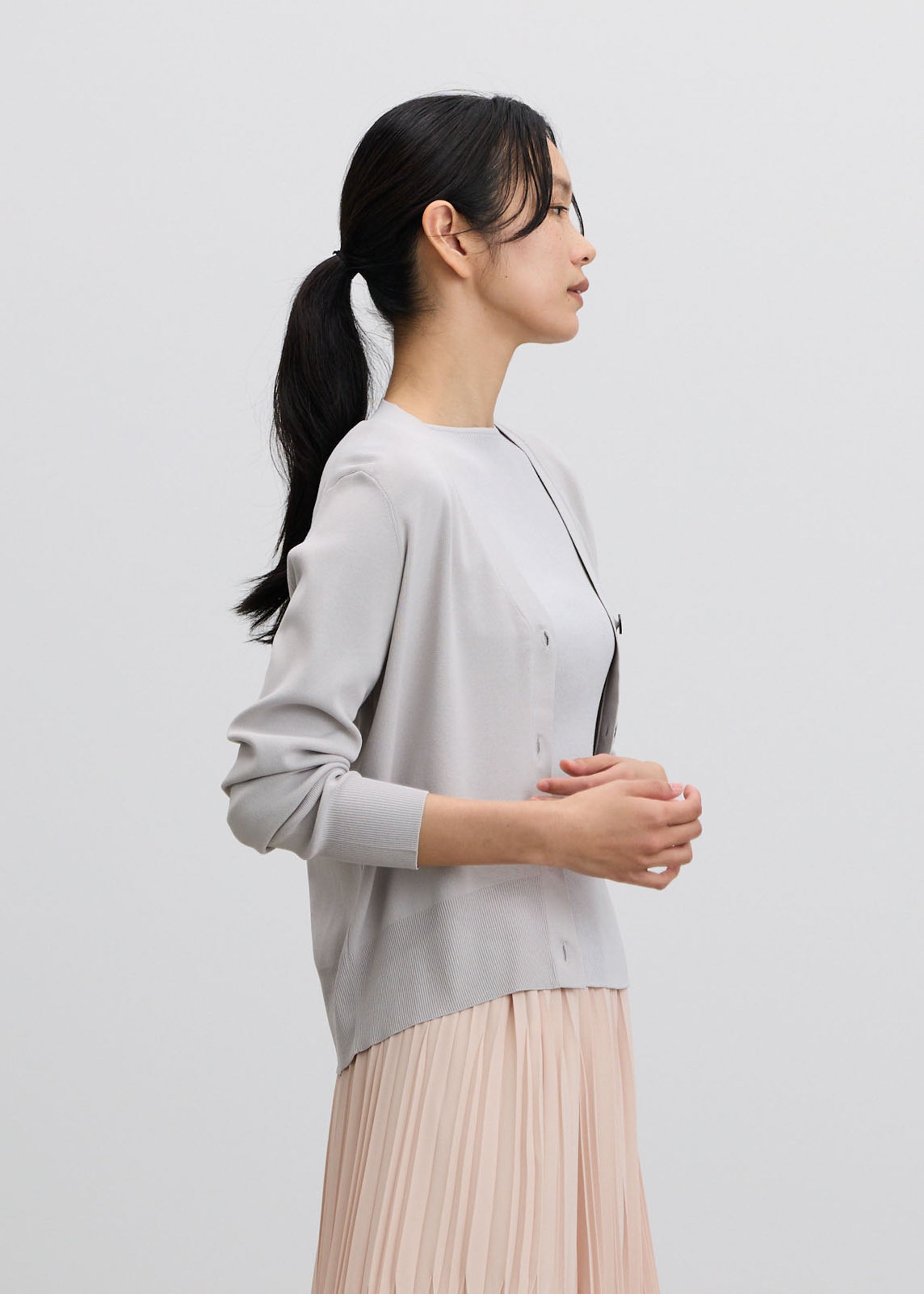 Vネックショートニットカーディガン