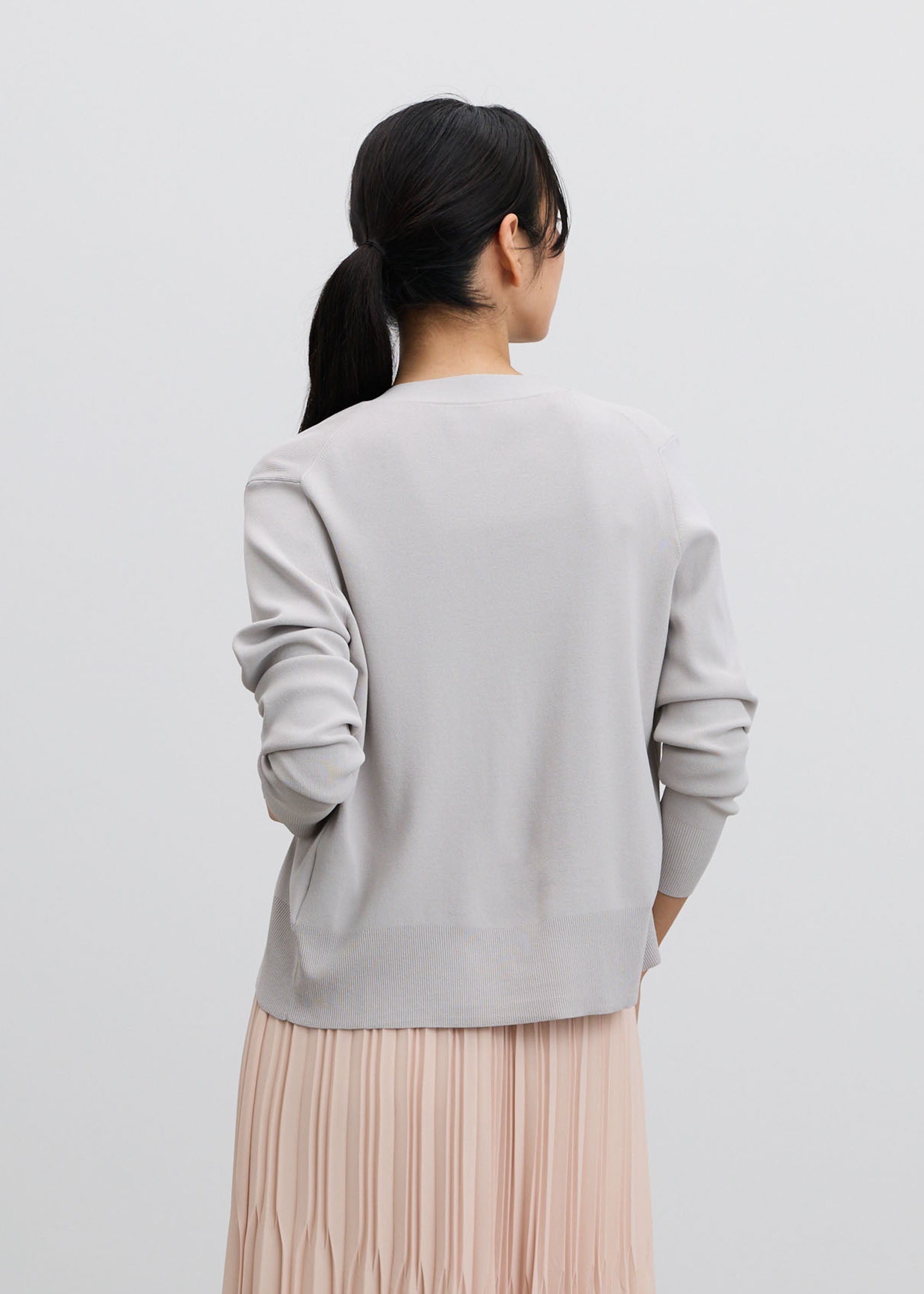 Vネックショートニットカーディガン