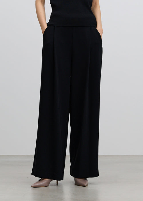 タックワイドパンツ