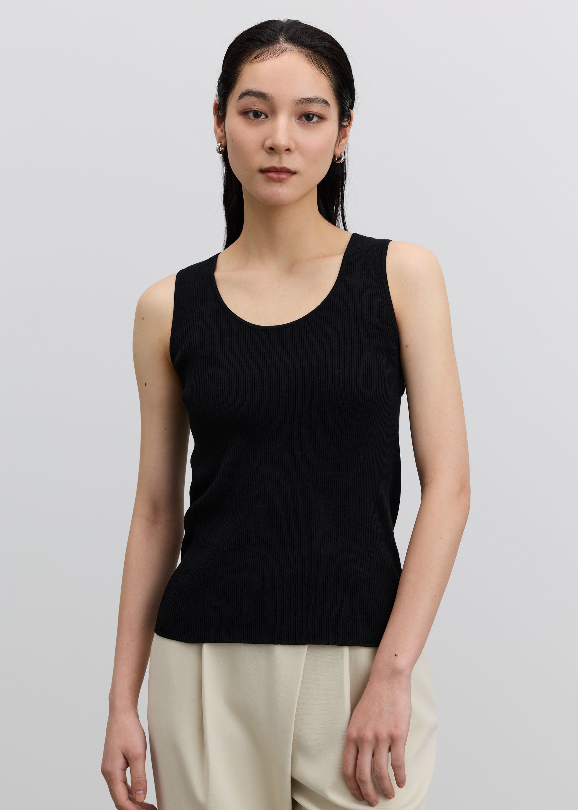 美Neck ノースリーブニット (Uネック) - SOÉJU online store｜上質な