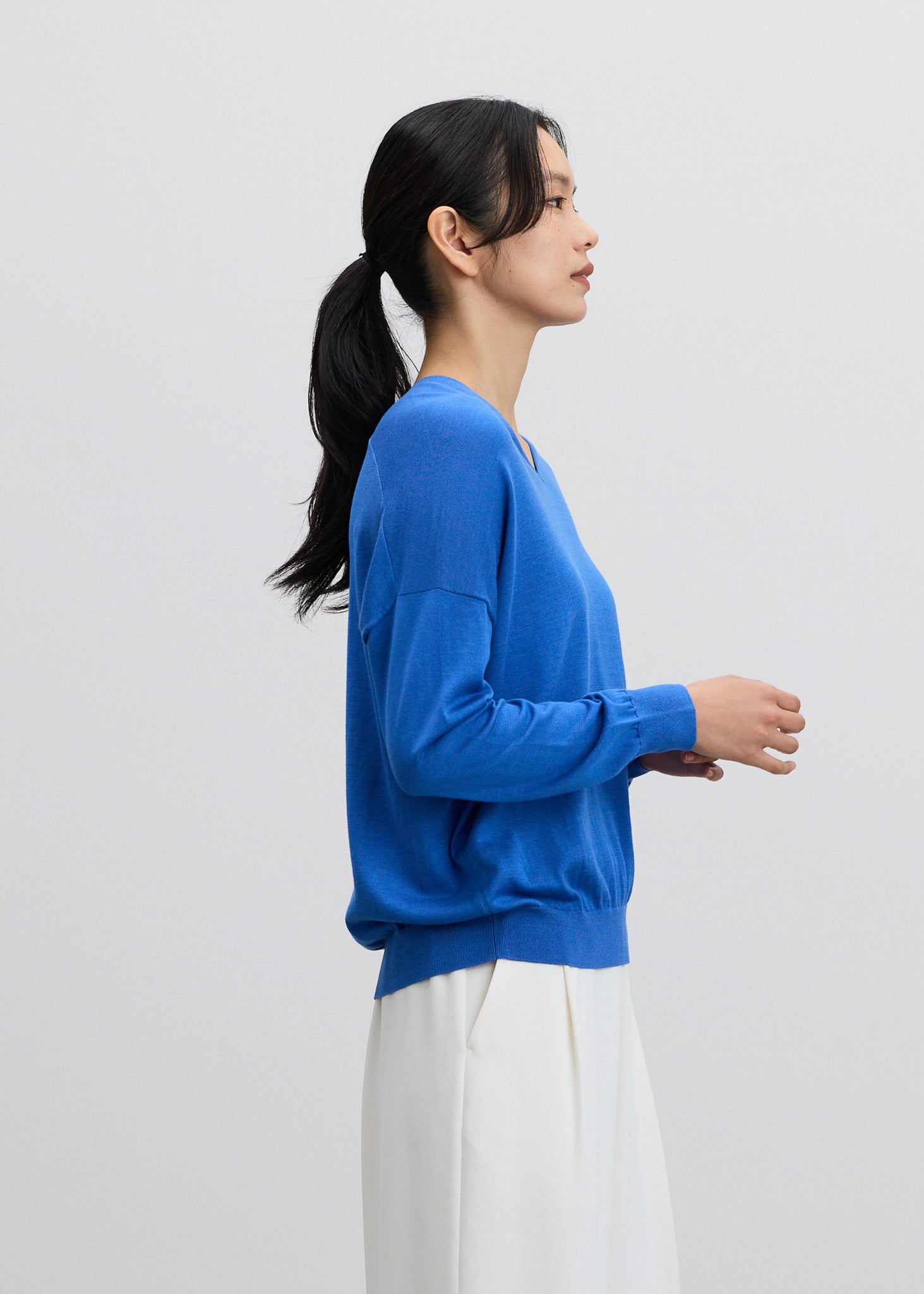 シルクコットンVネックニット