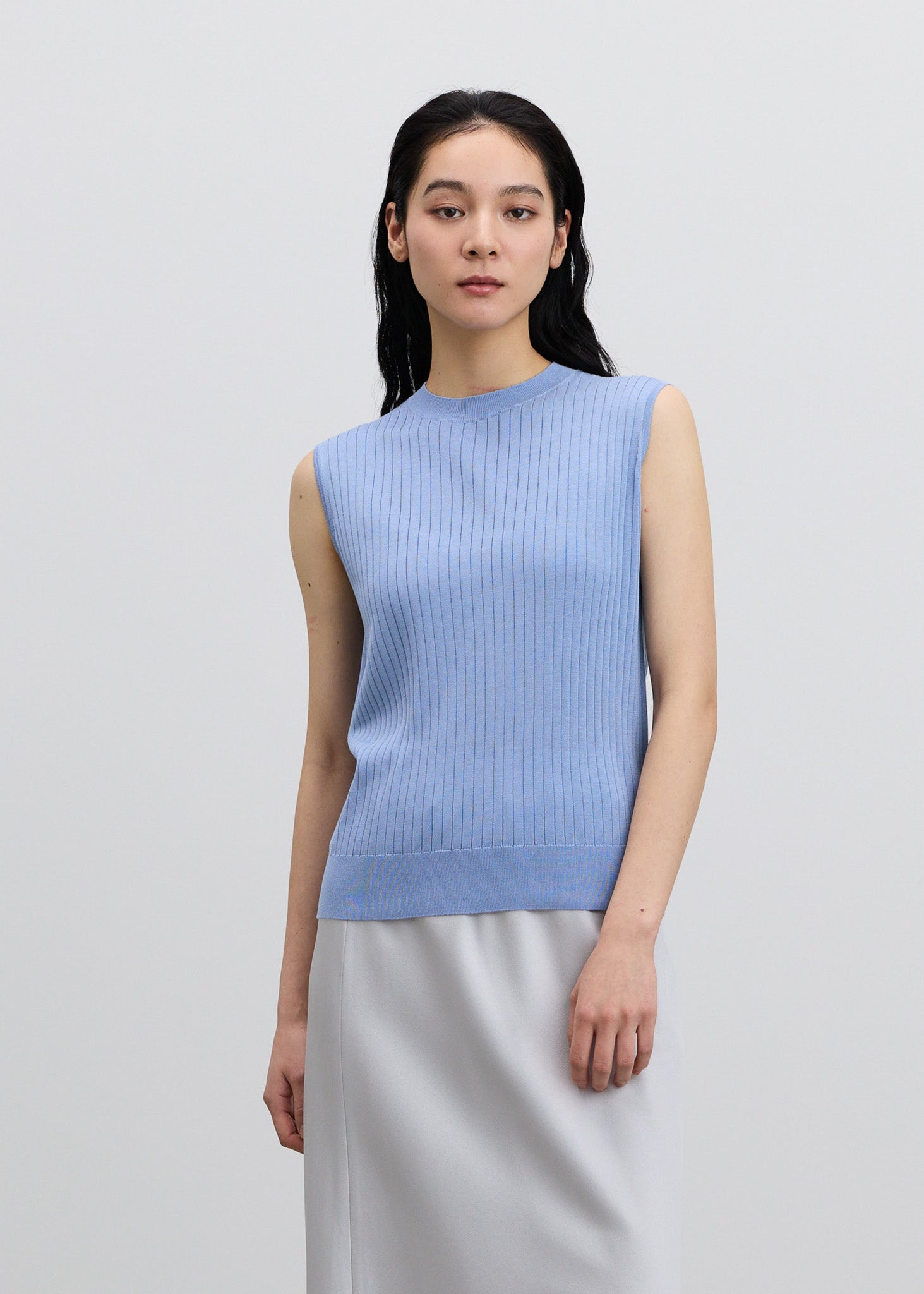 シルクワイドリブノースリーブニット