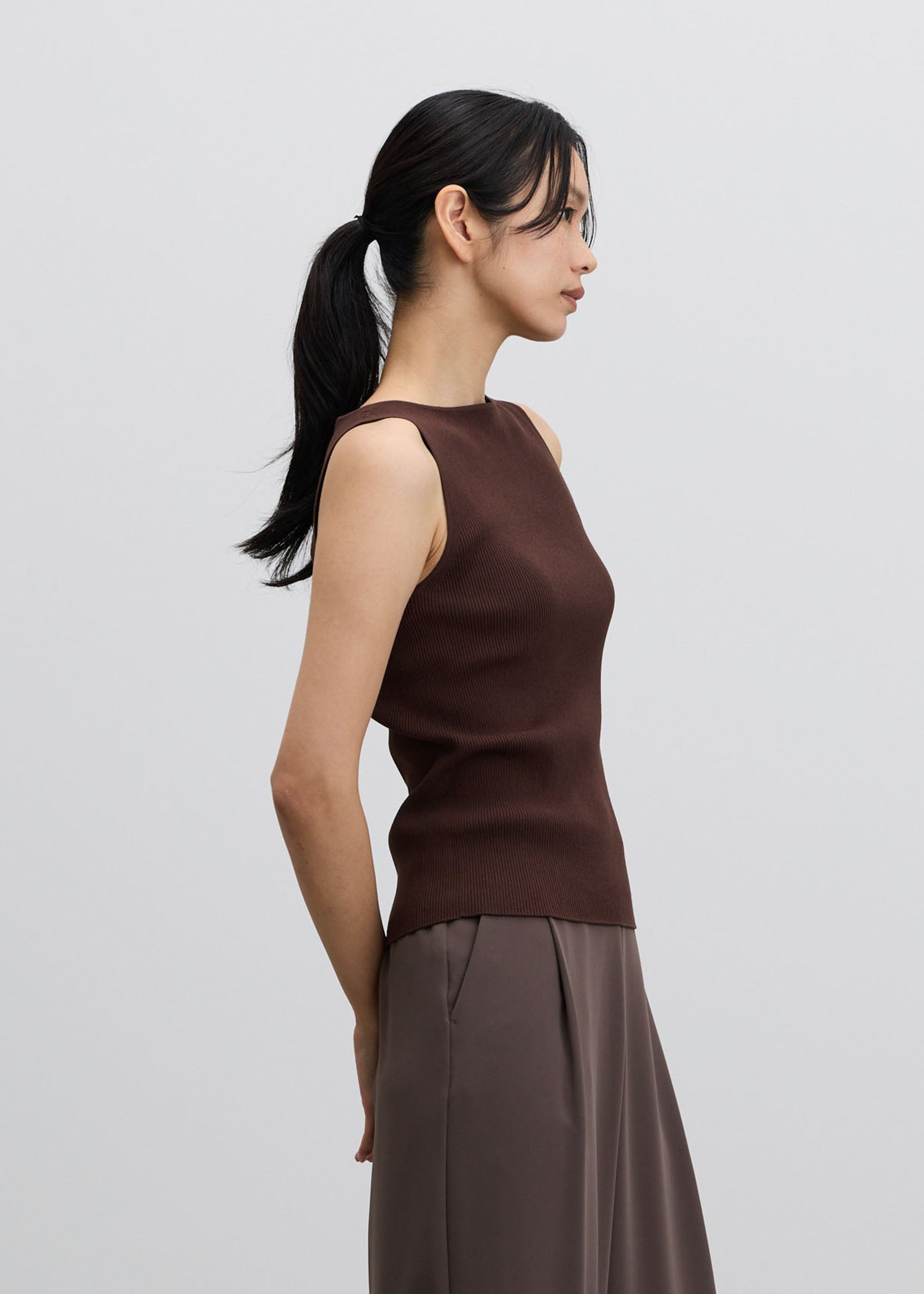 美Neck ノースリーブニット（ボートネック）