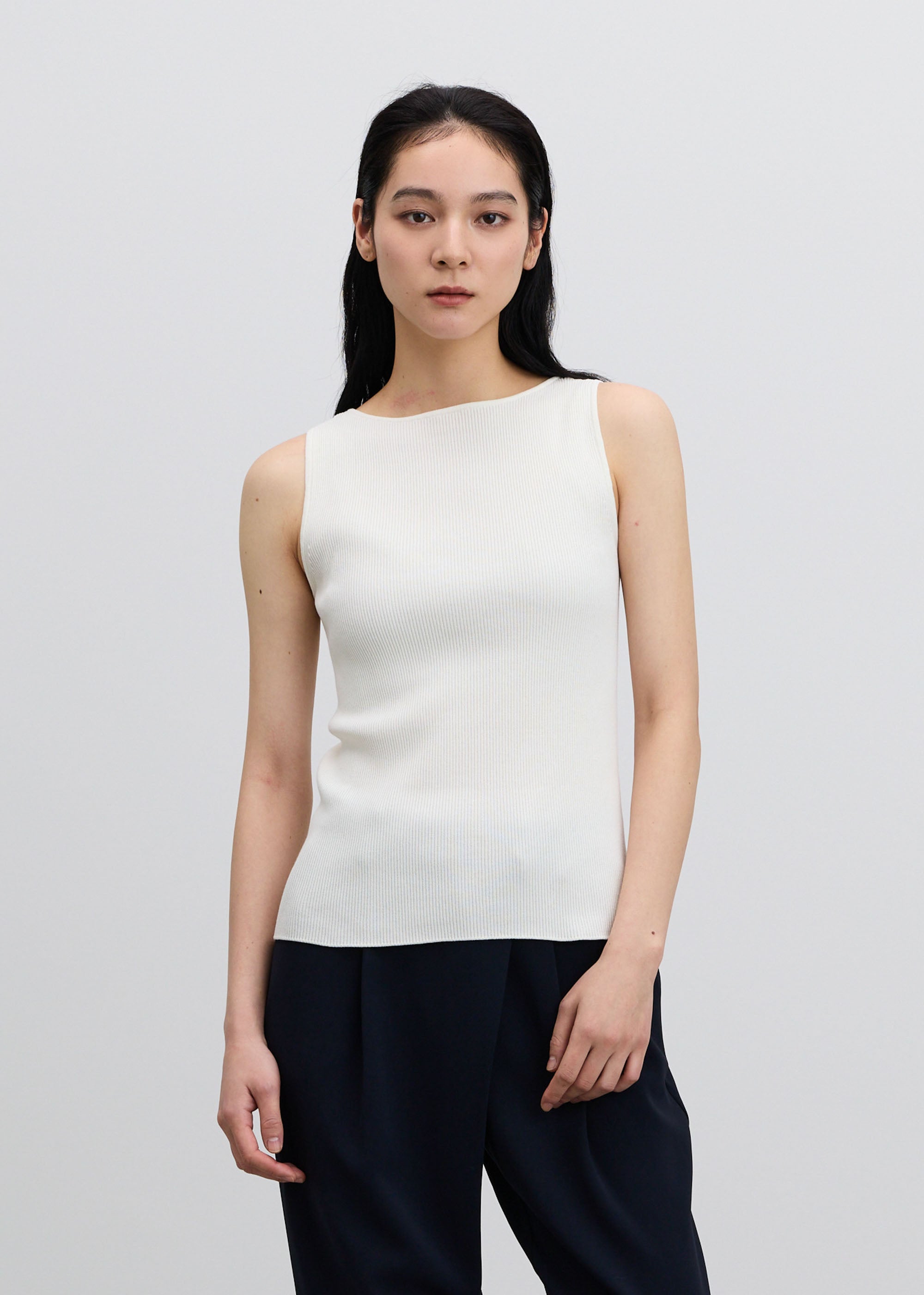 美Neck ノースリーブニット（ボートネック）