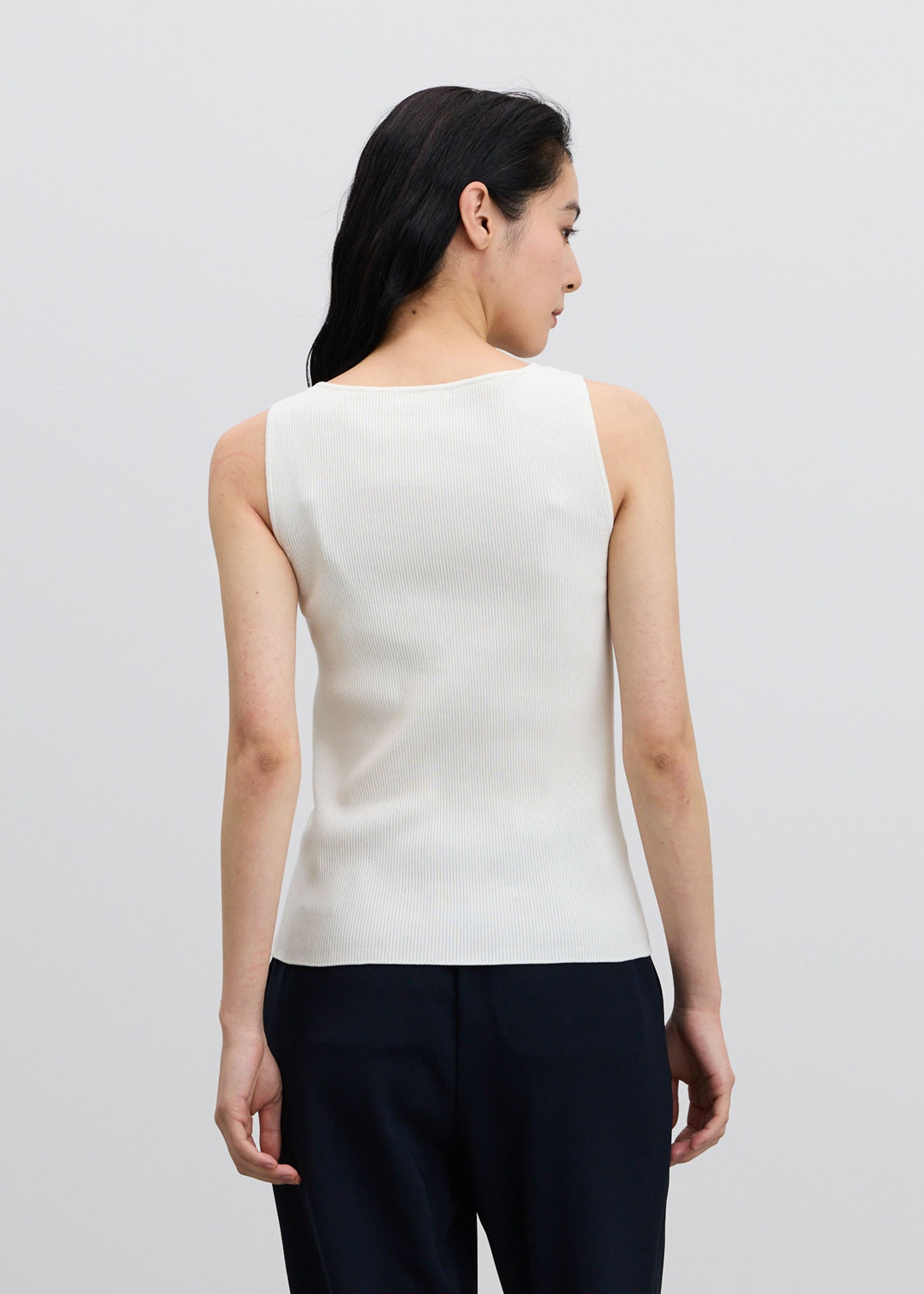 美Neck ノースリーブニット（ボートネック）