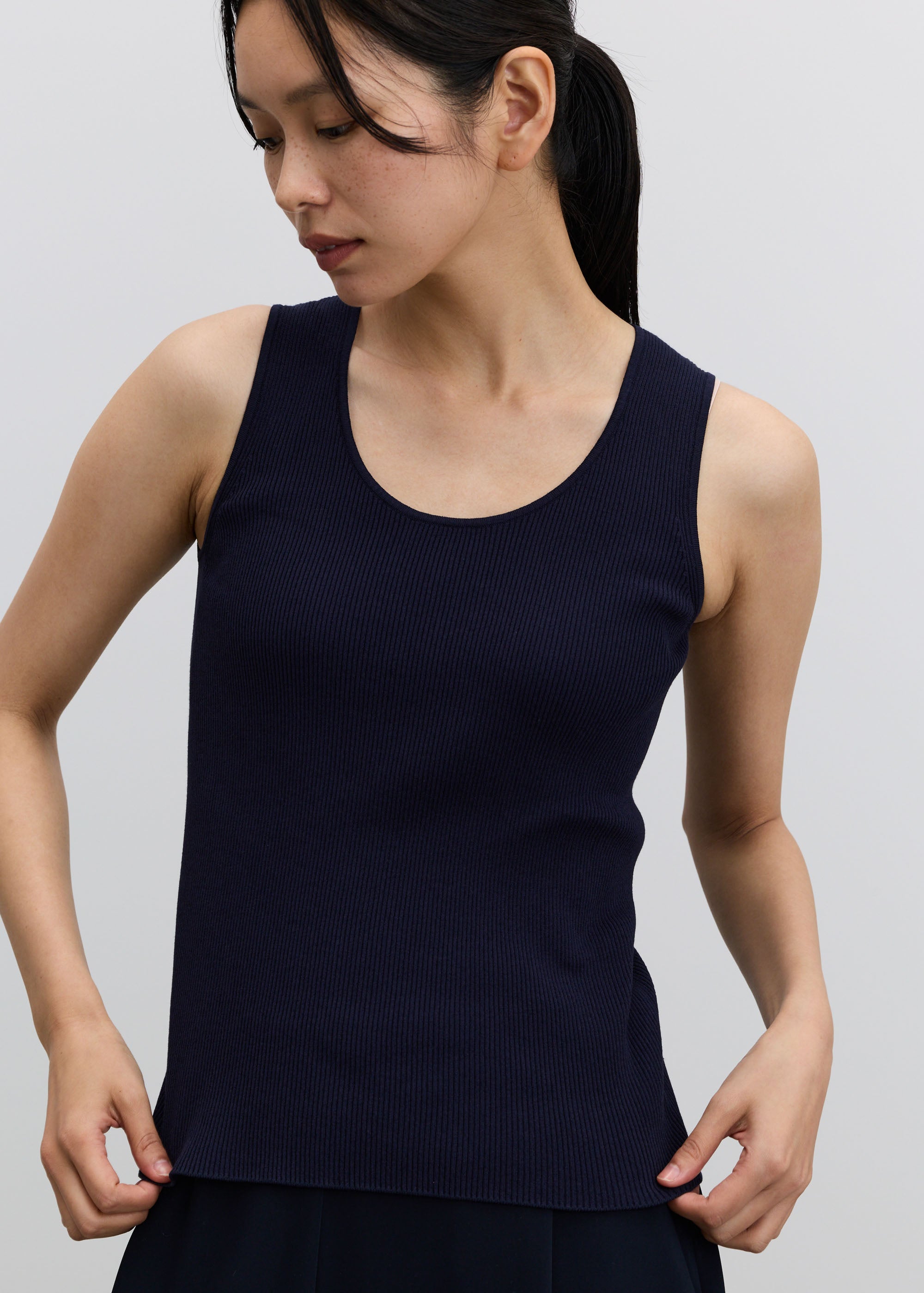 美Neck ノースリーブニット (Uネック) - SOÉJU online store｜上質な