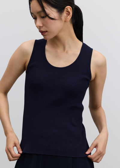 美Neck ノースリーブニット（Uネック）