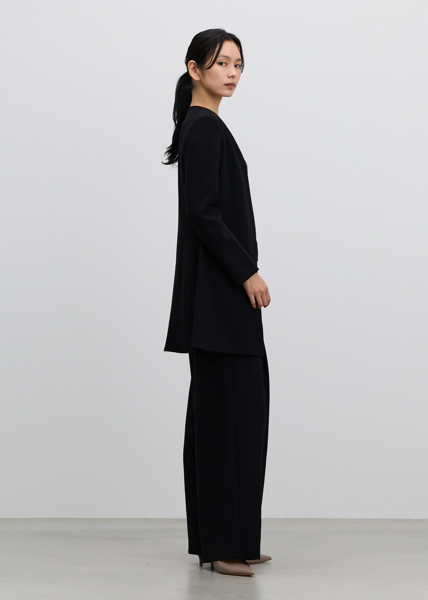 ロングノーカラージャケット - SOÉJU online store｜上質な大人の女性