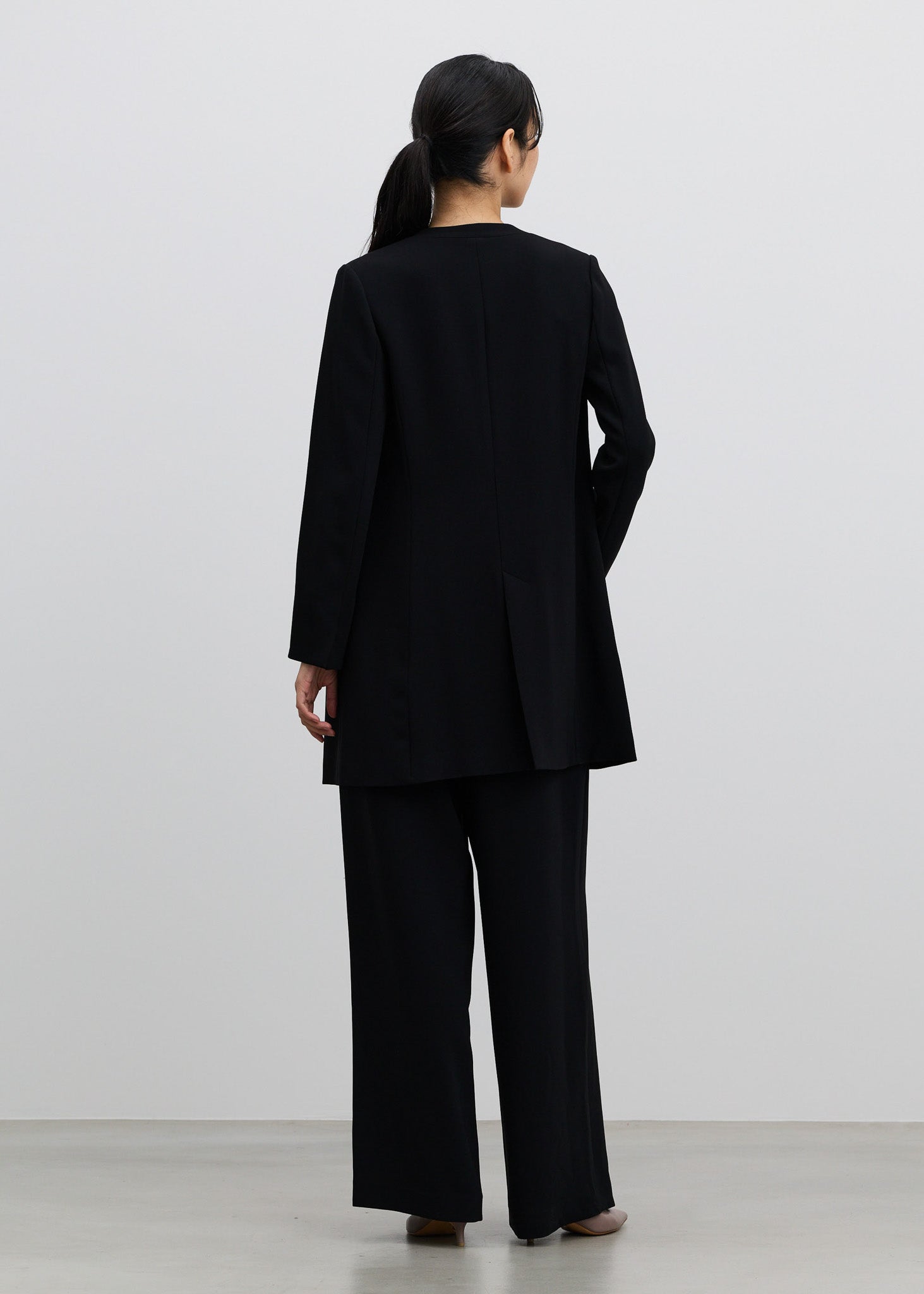 ロングノーカラージャケット