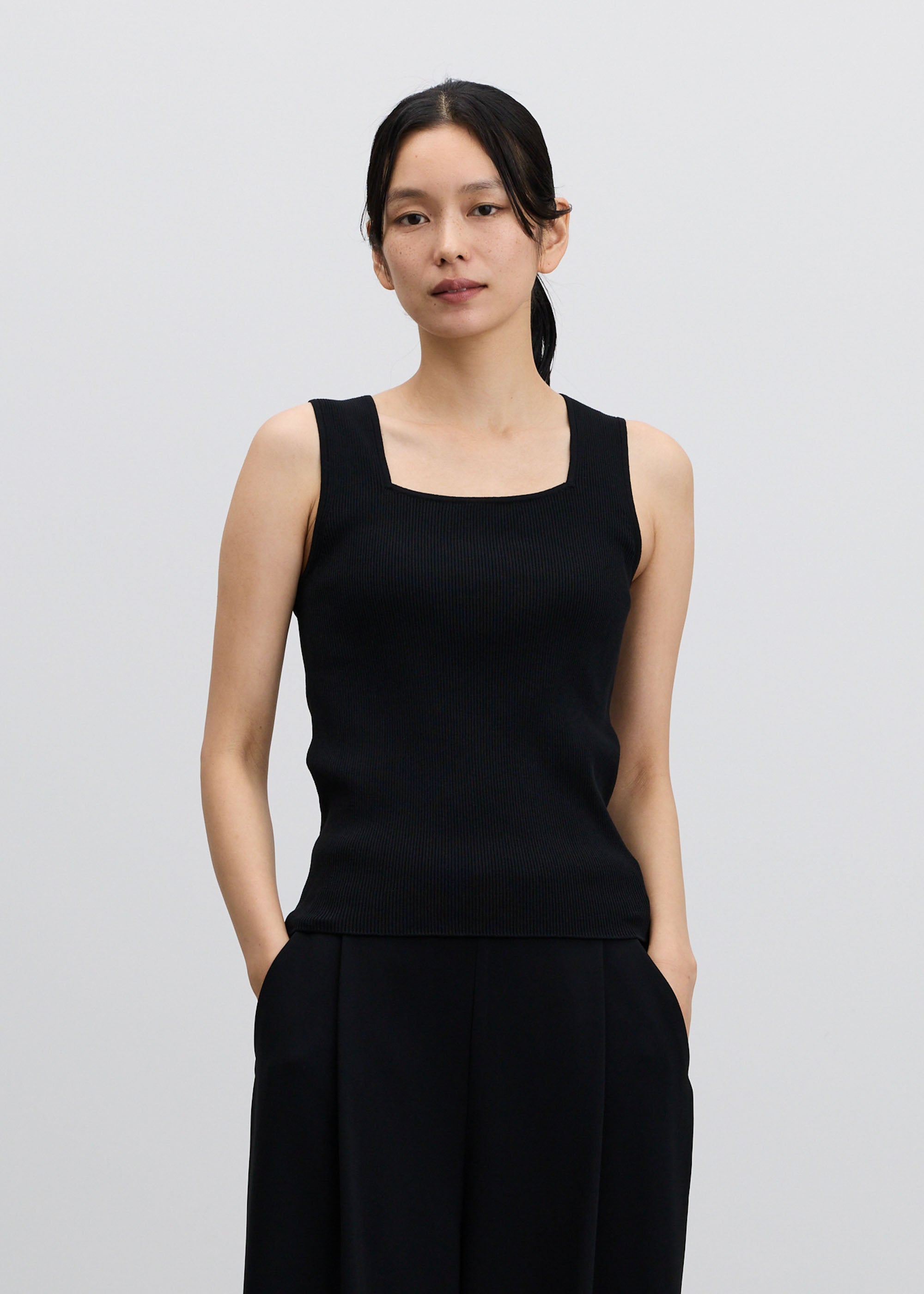 モデル:174cm サイズ:M