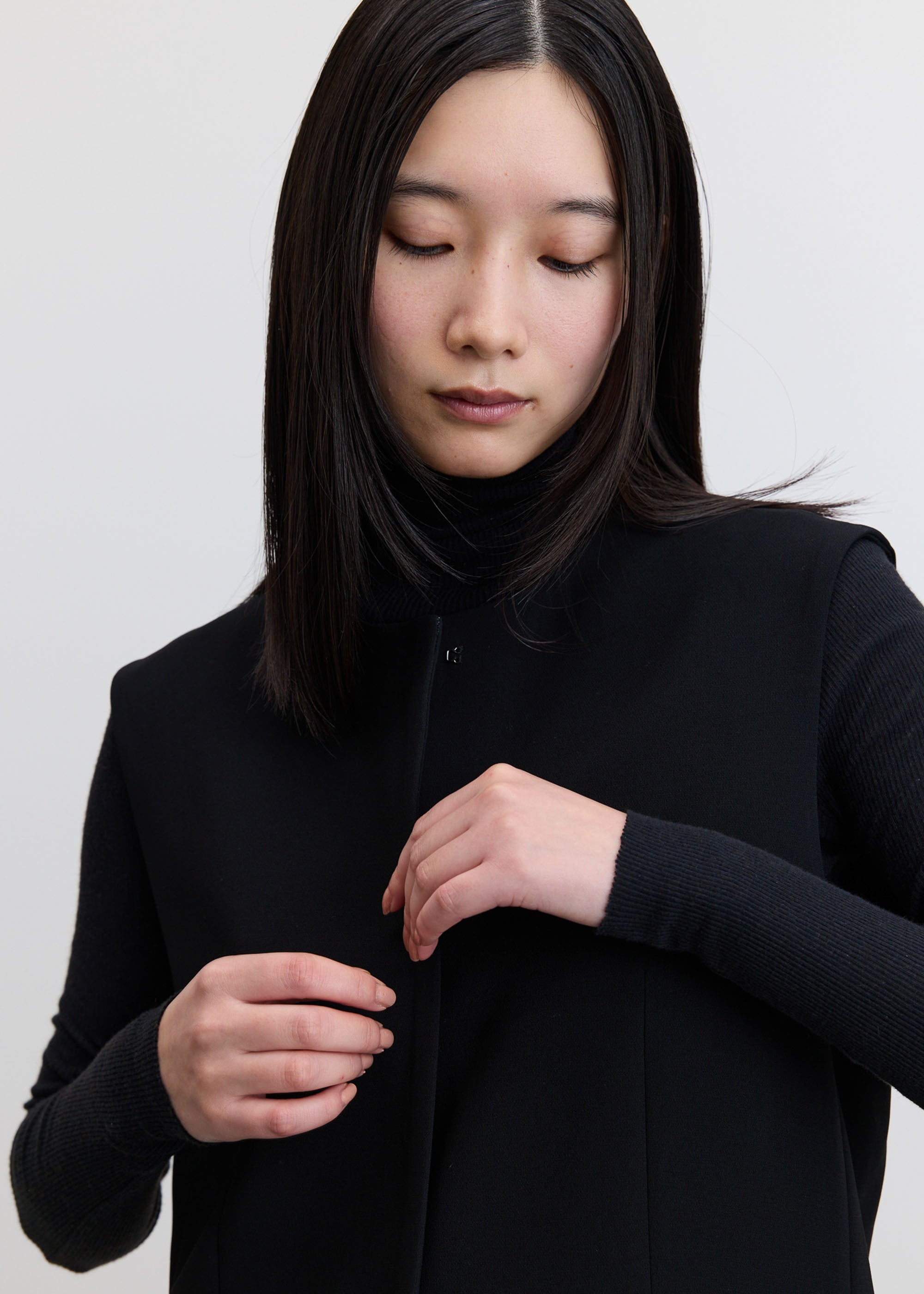 クルーネックジレ