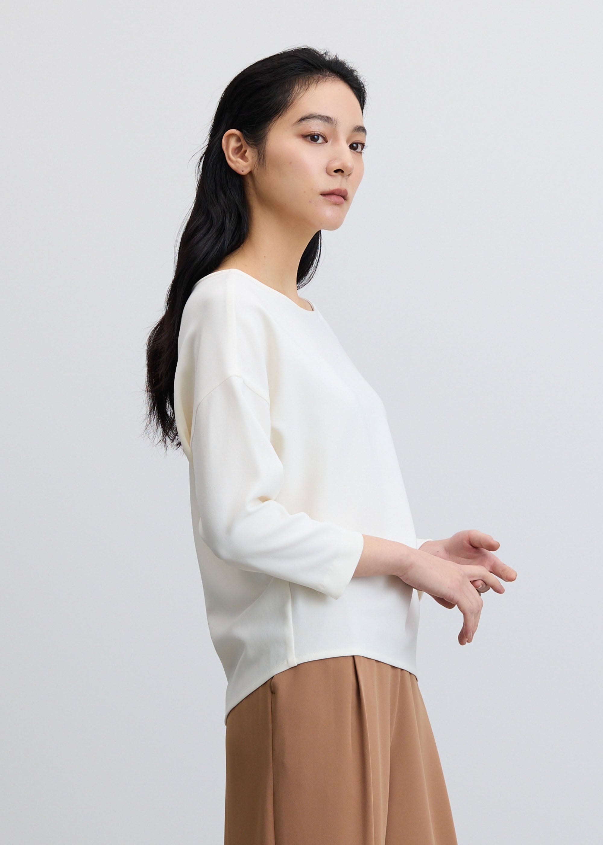 新品タグなし◯soeju コクーンブラウス8分袖 ライト グレーM コクーンブラウス8分袖 - SOÉJU online store｜上質な大人の女性のため