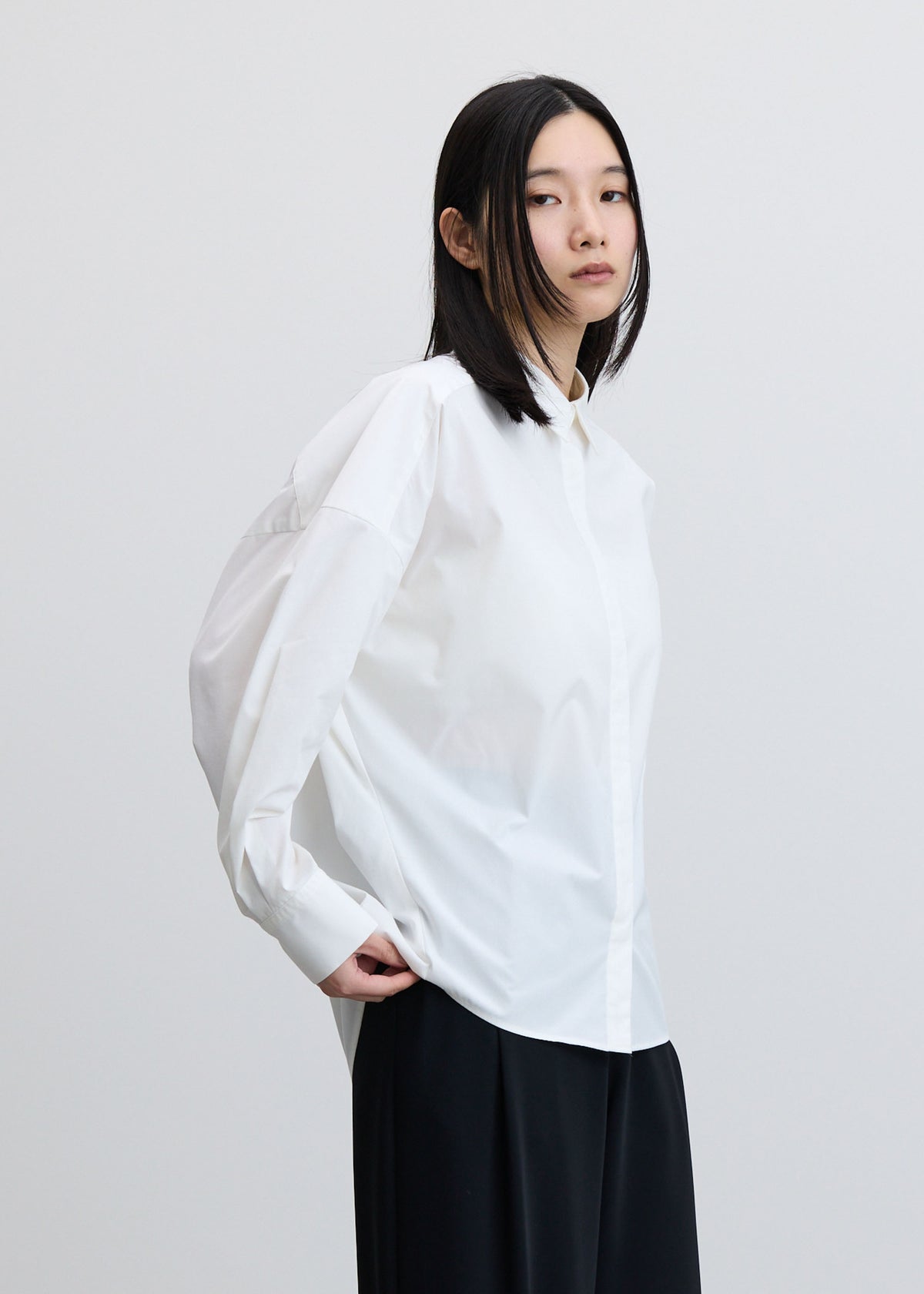 コクーンシャツ - SOÉJU online store｜上質な大人の女性のためのトップス