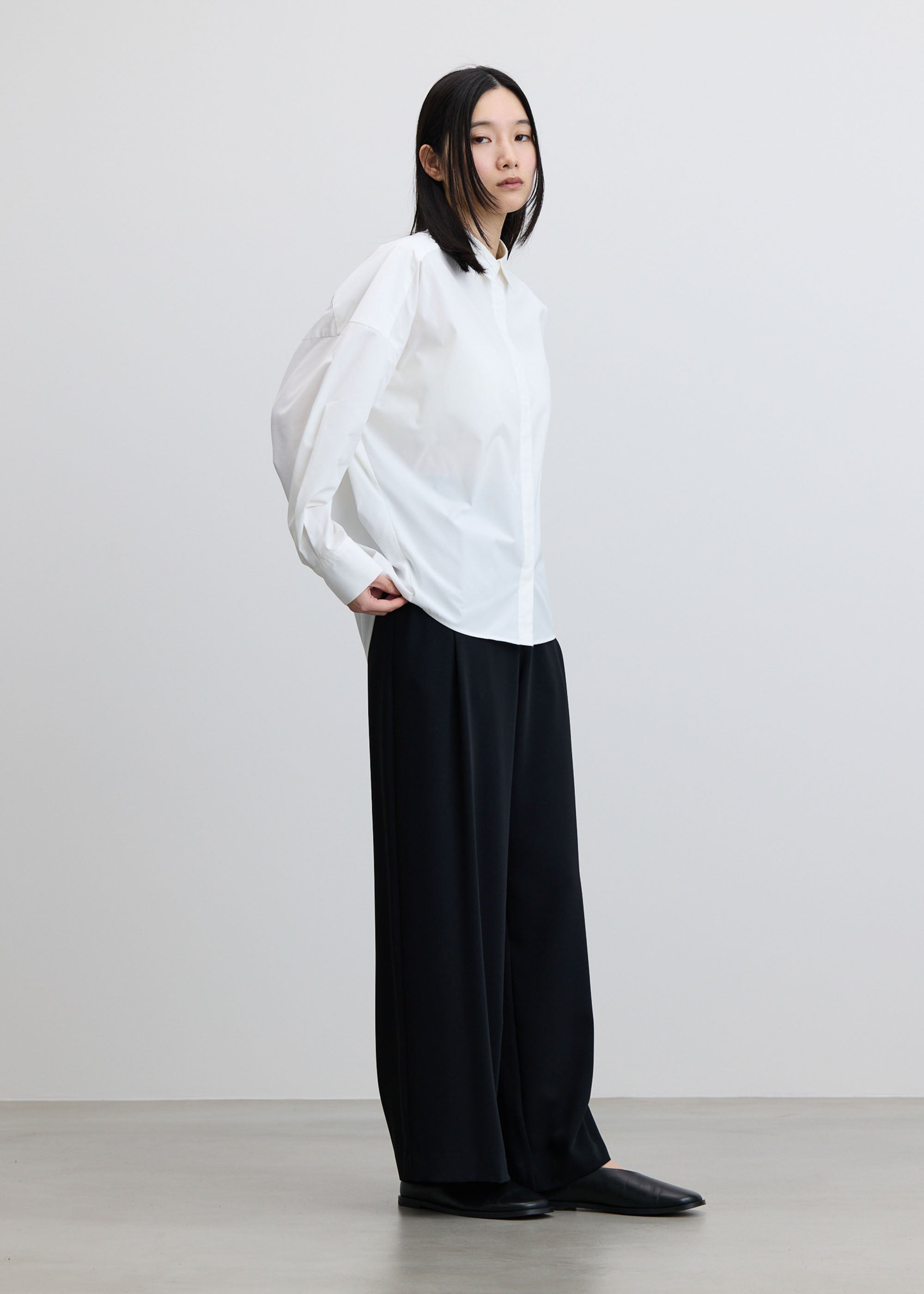 サイドタックワイドパンツ - SOÉJU online store｜上質な大人の女性の