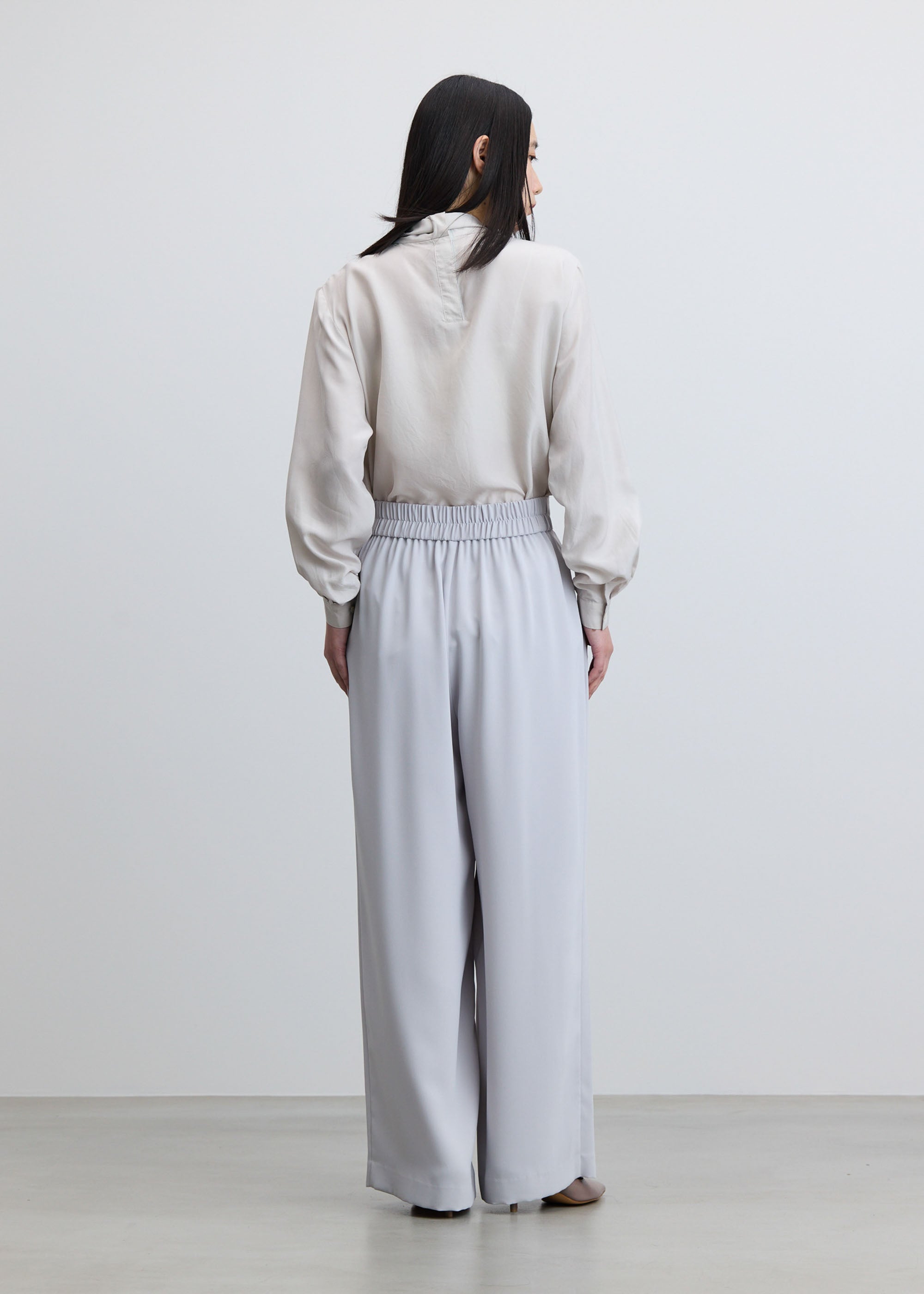 サイドタックワイドパンツ