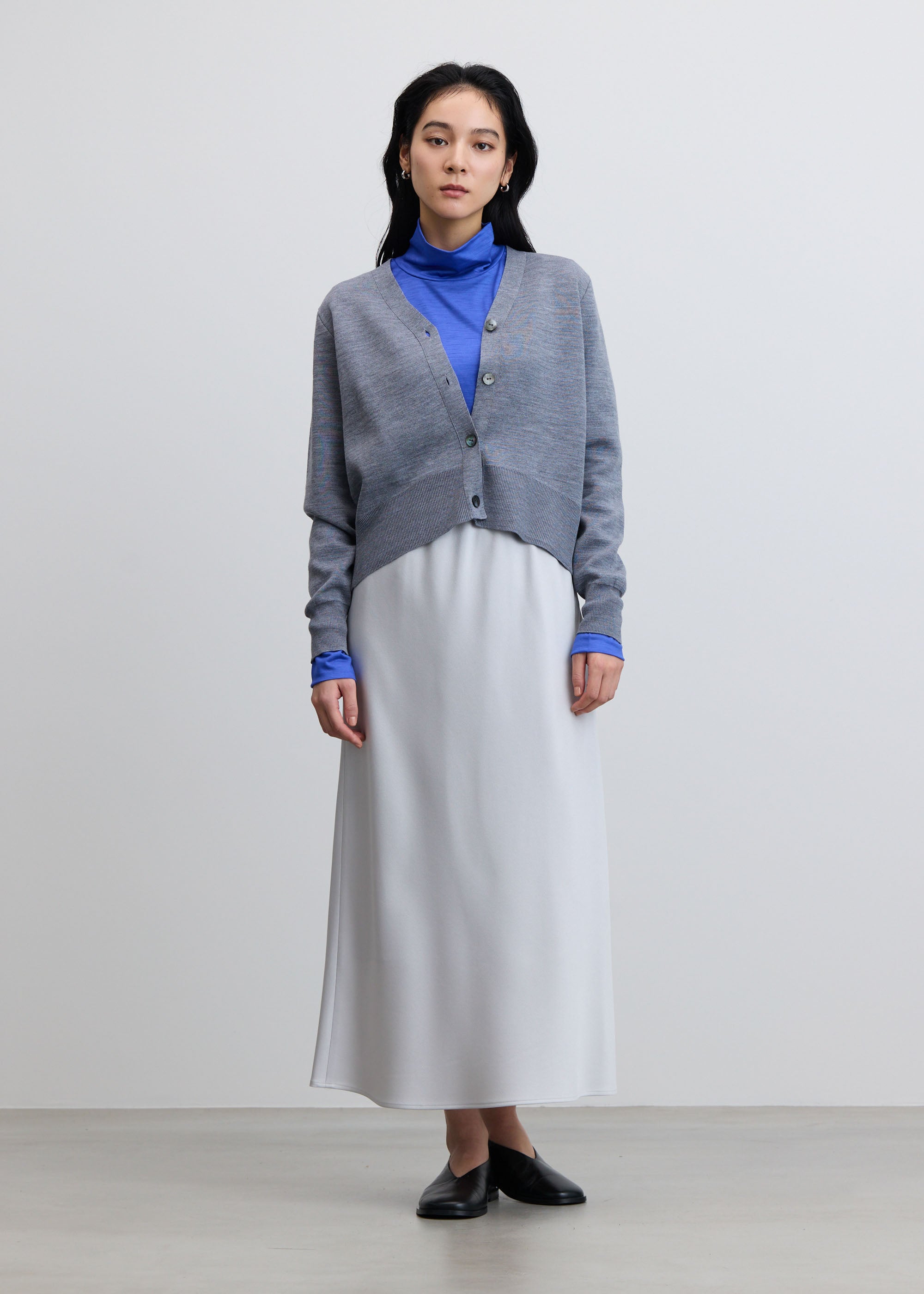 スウェットライクVネックショートニットカーディガン