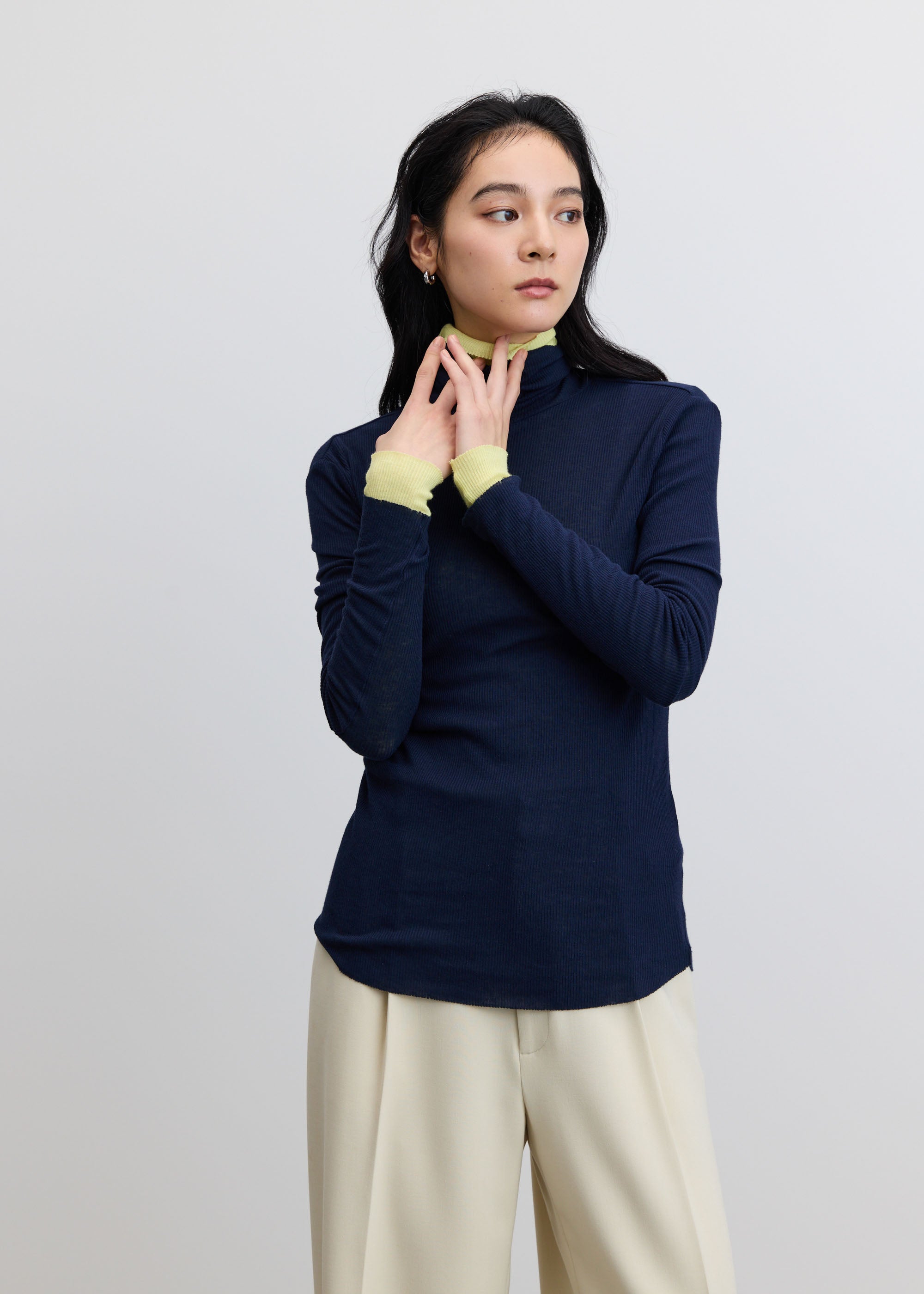 カシミヤ混タートルネックカットソー - SOÉJU online store｜上質な