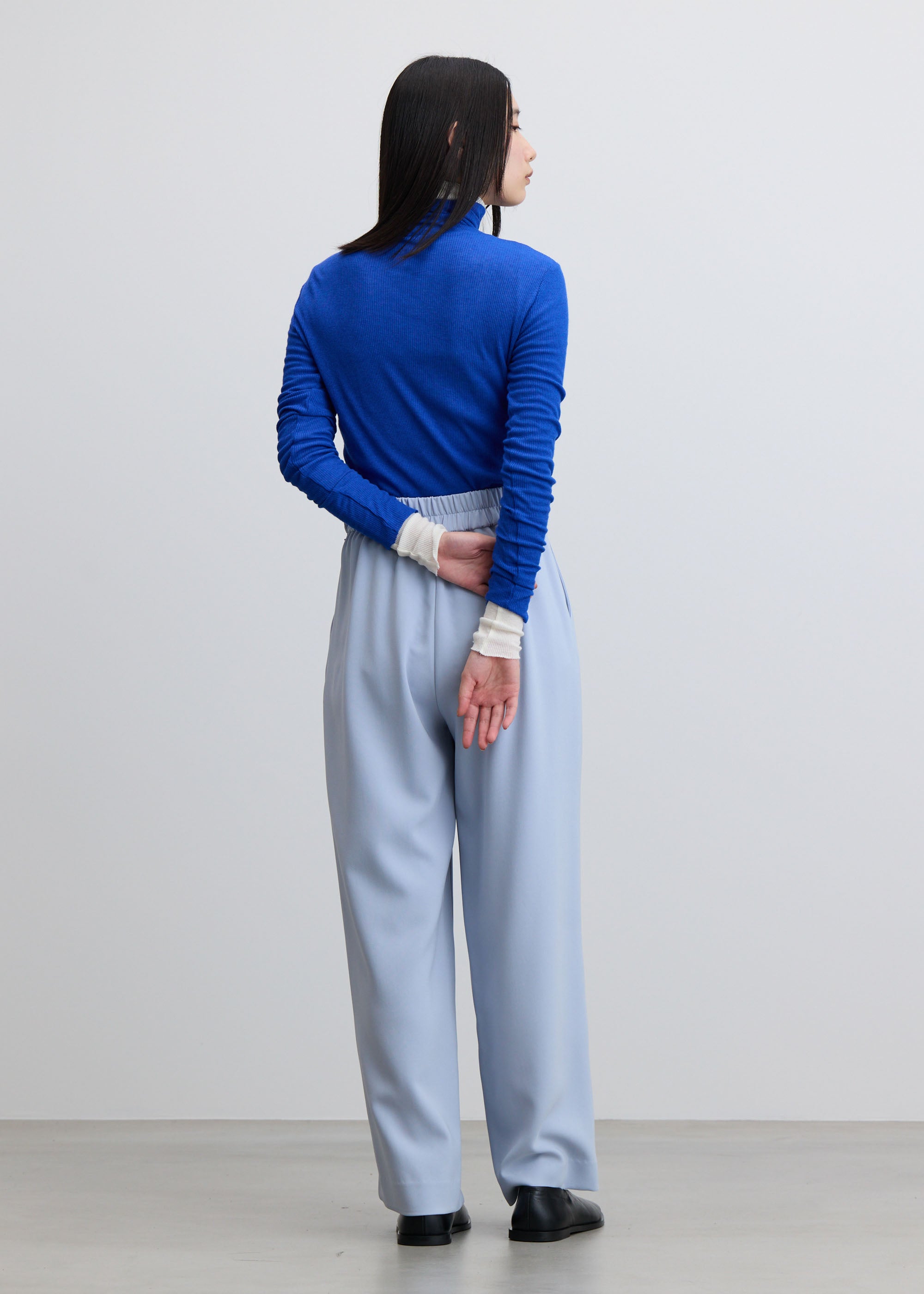 タックワイドパンツ