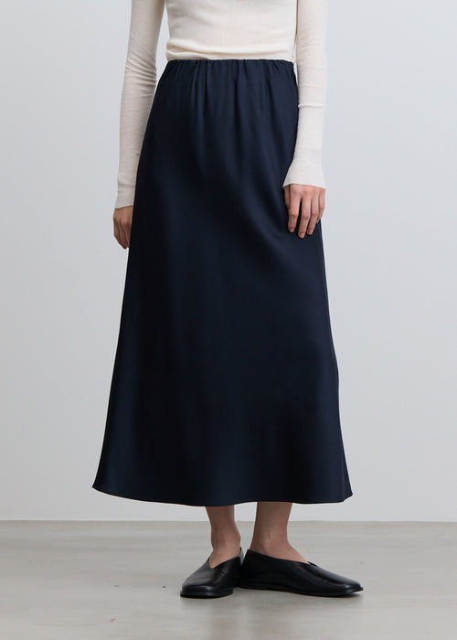 トリアセサテンロングスカート