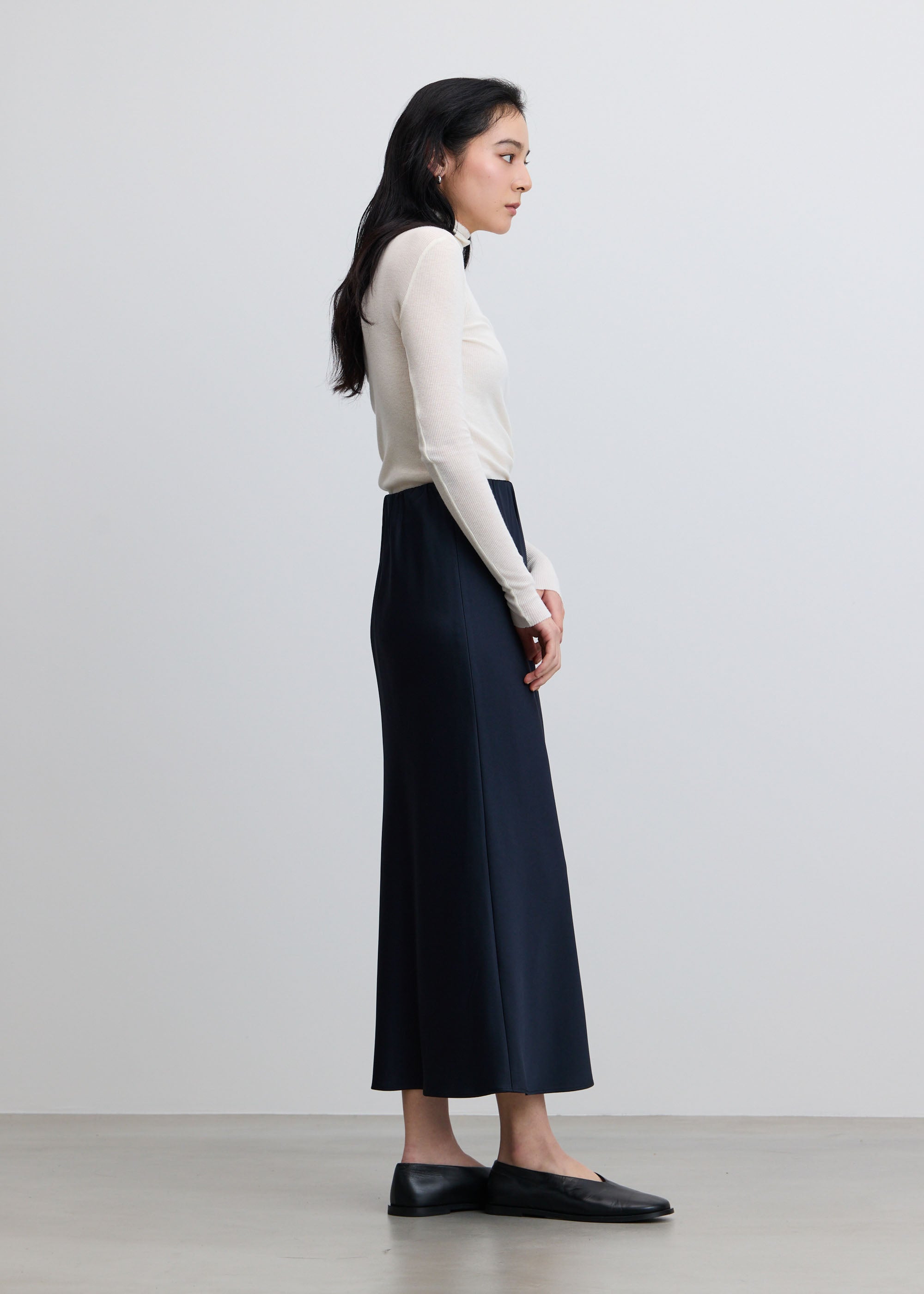 トリアセサテンロングスカート - SOÉJU online store｜上質な大人の