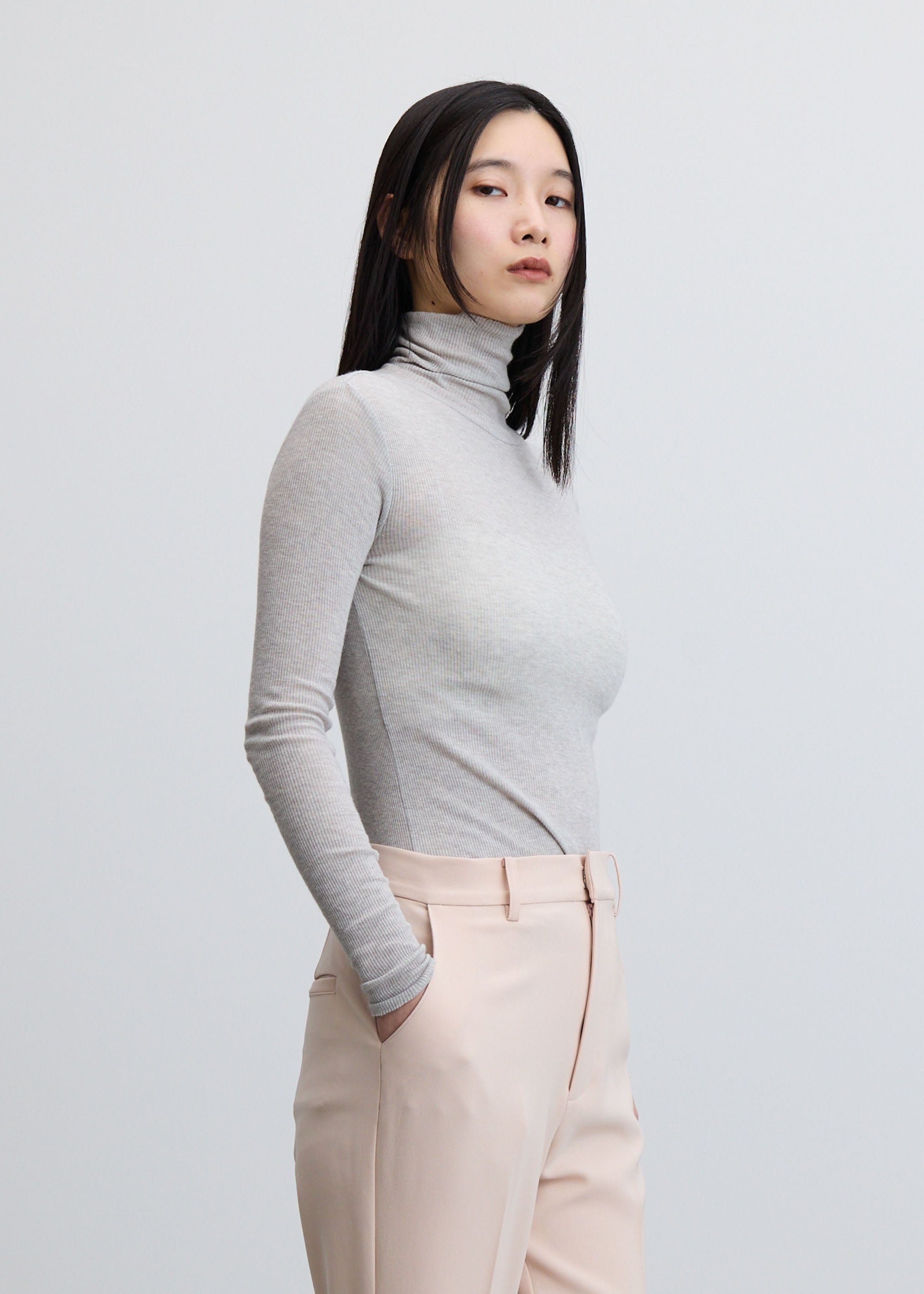 soeju ソージュ　カシミヤ混タートルネックカットソー　 ホワイト カシミヤ混タートルネックカットソー - SOÉJU online store｜上質な