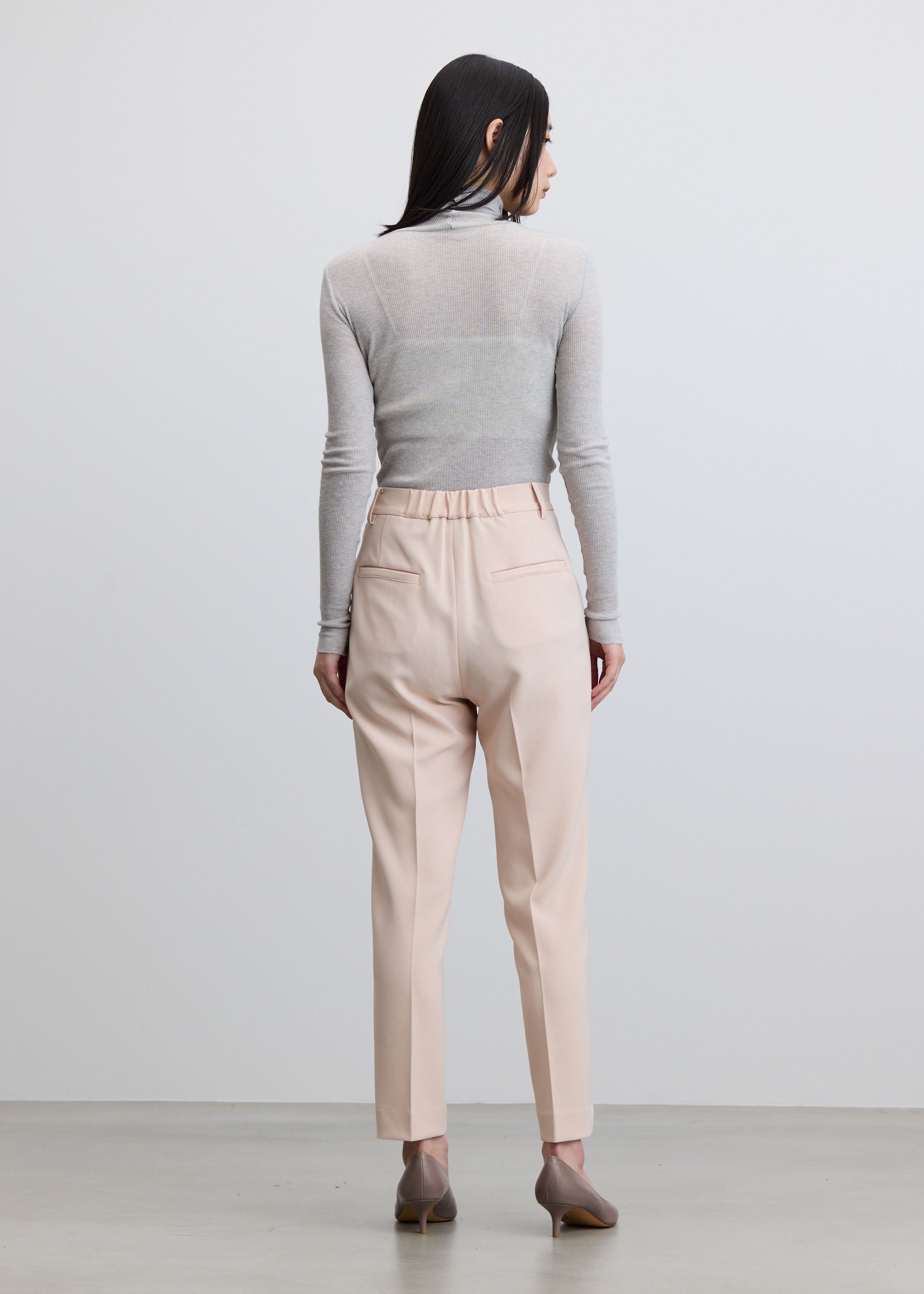 センタープレスパンツ