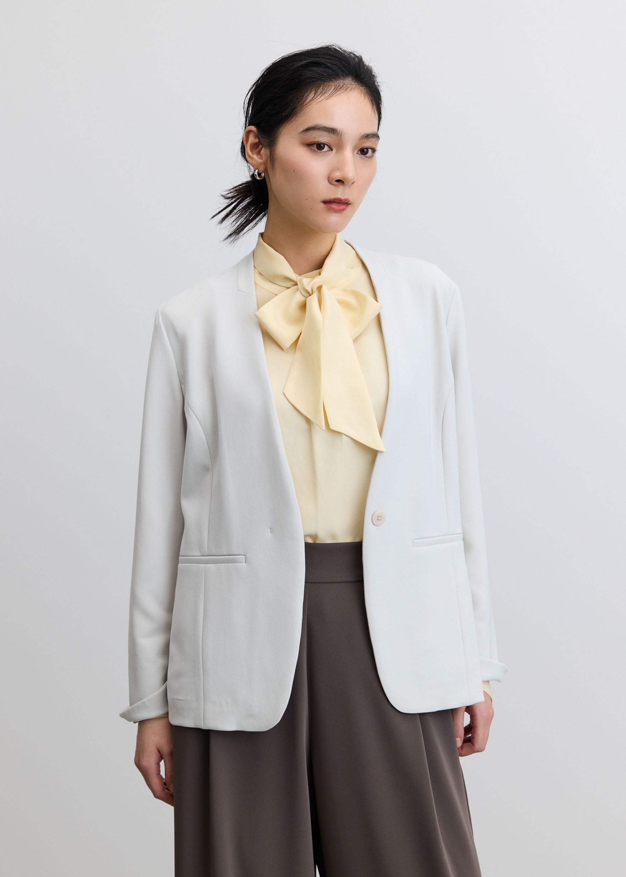 シルクボウタイブラウス