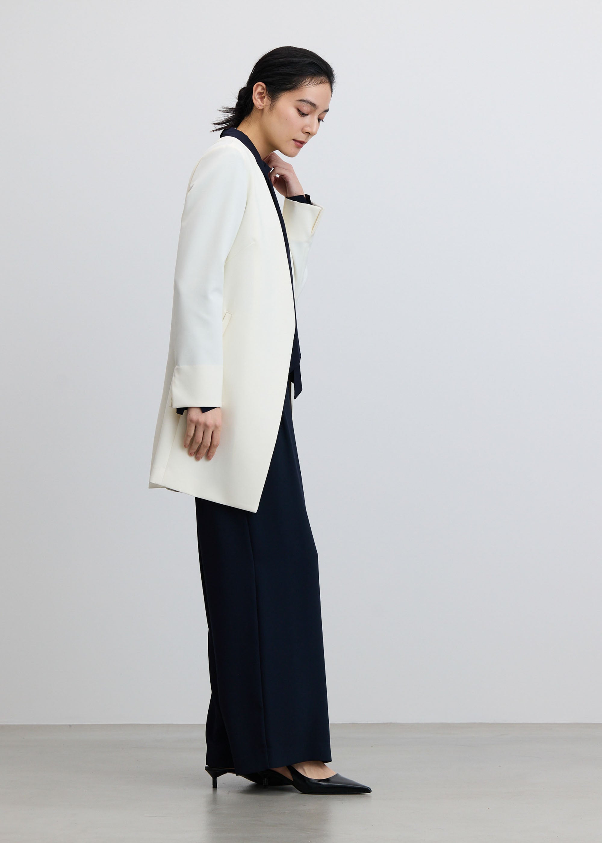 ロングノーカラージャケット