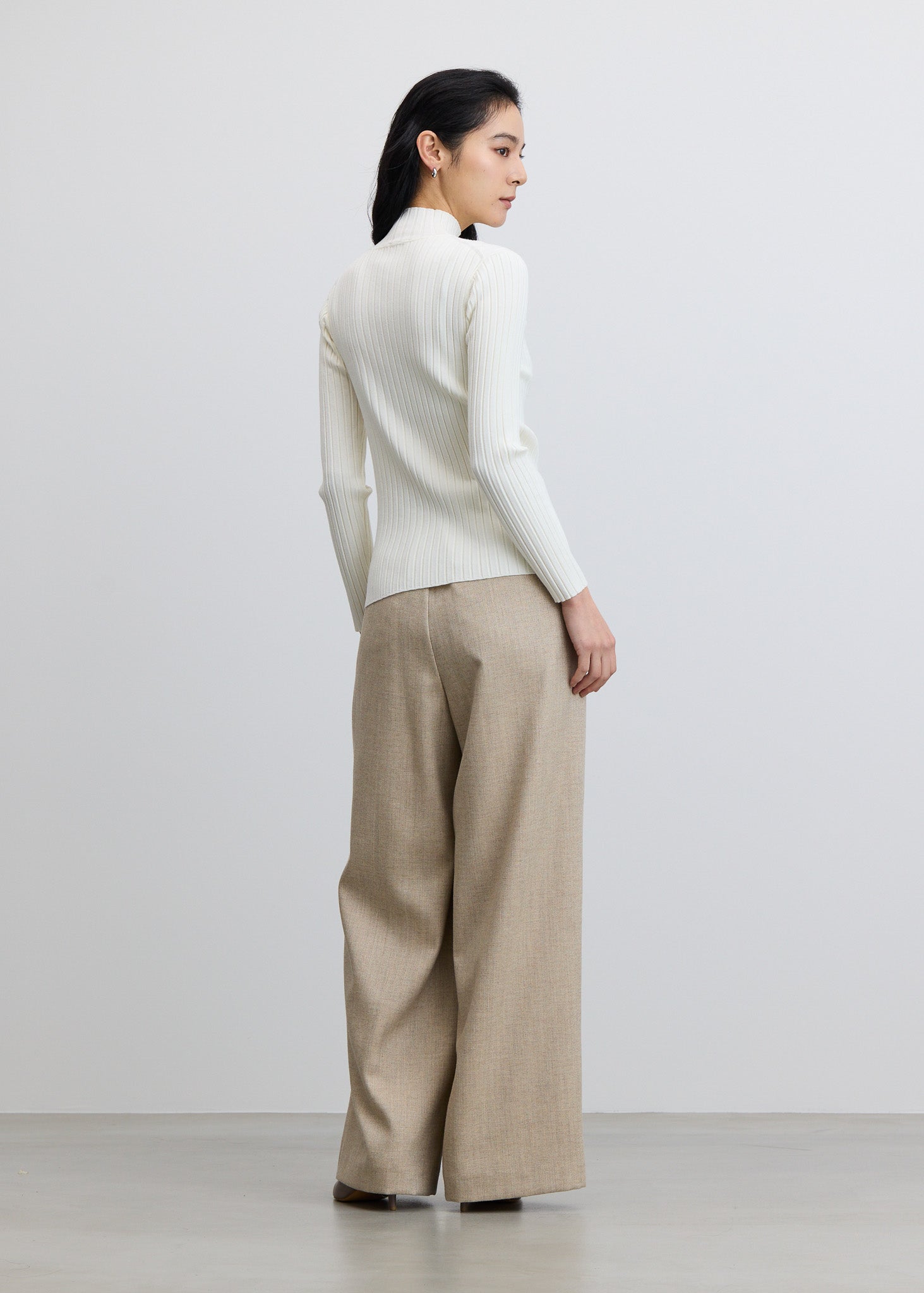 ワイドリブタートルネックニット