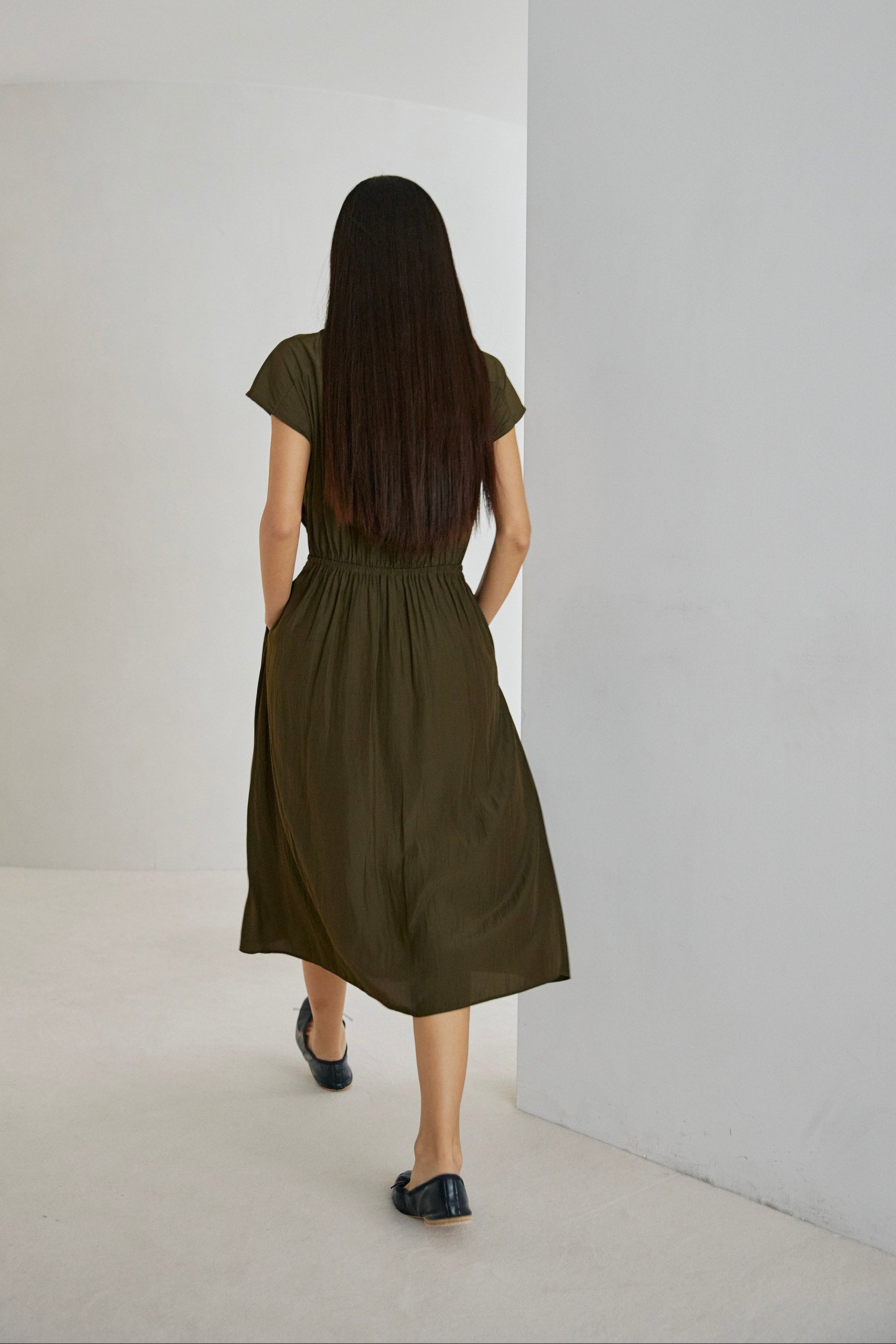 The Summer Dress Edit｜手間なく整う、夏のワンピース