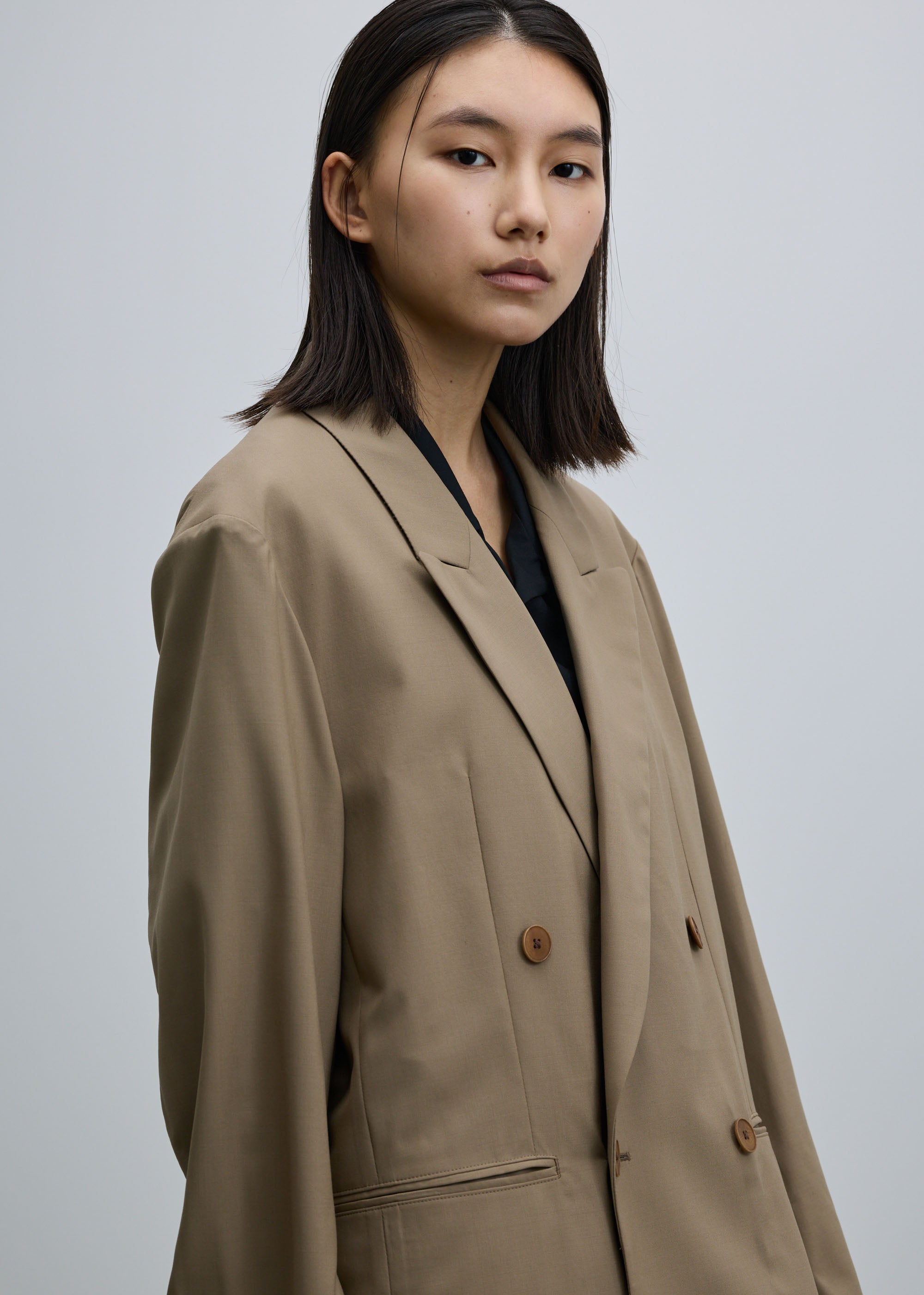 モデル:177cm サイズ:L