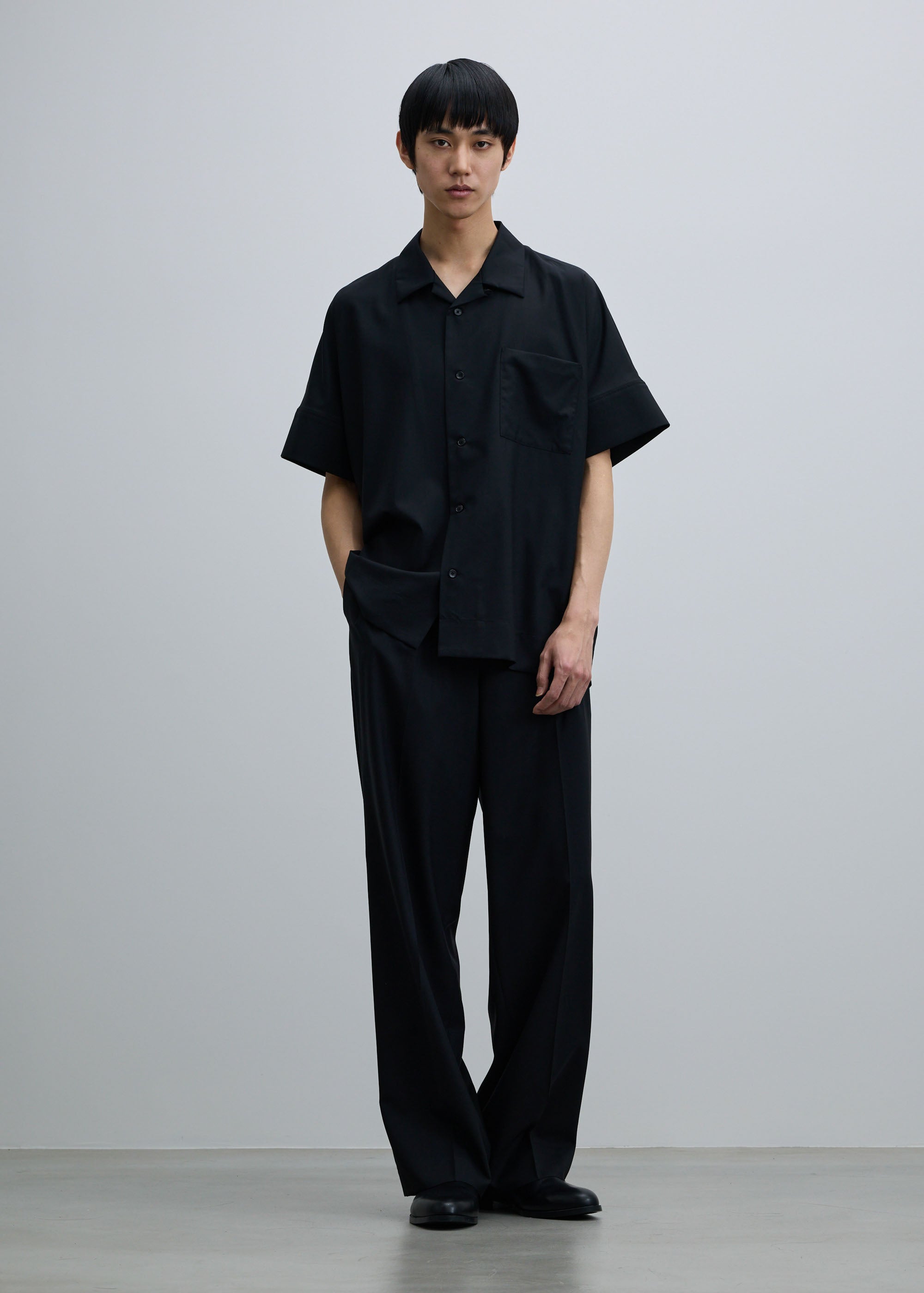 スーパー140ライトウールタックワイドストレートパンツ