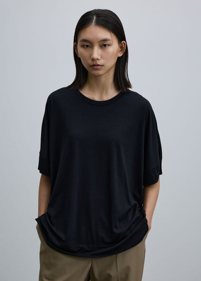 モデル:177cm サイズ:M