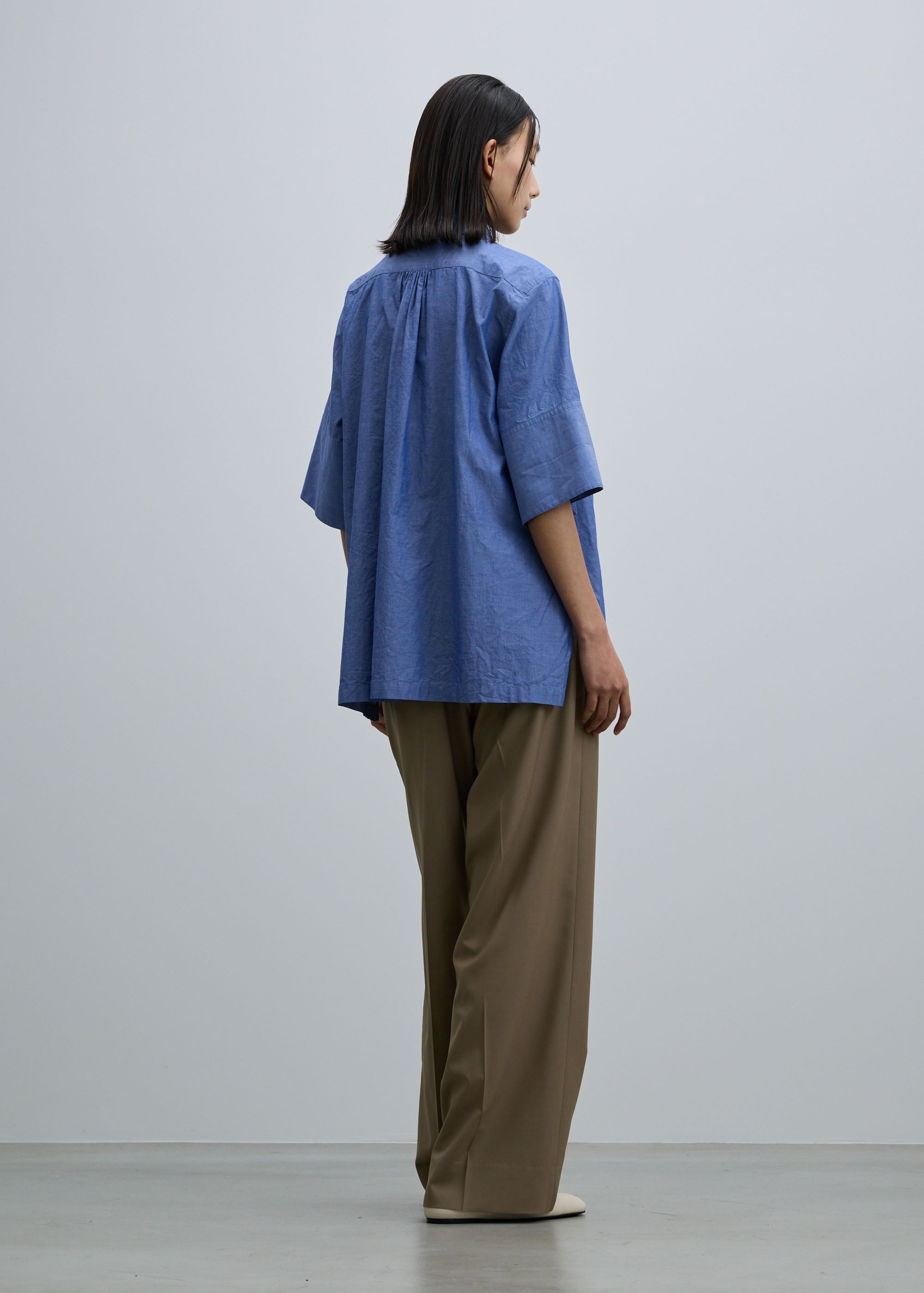 スーパー140ライトウールタックワイドストレートパンツ