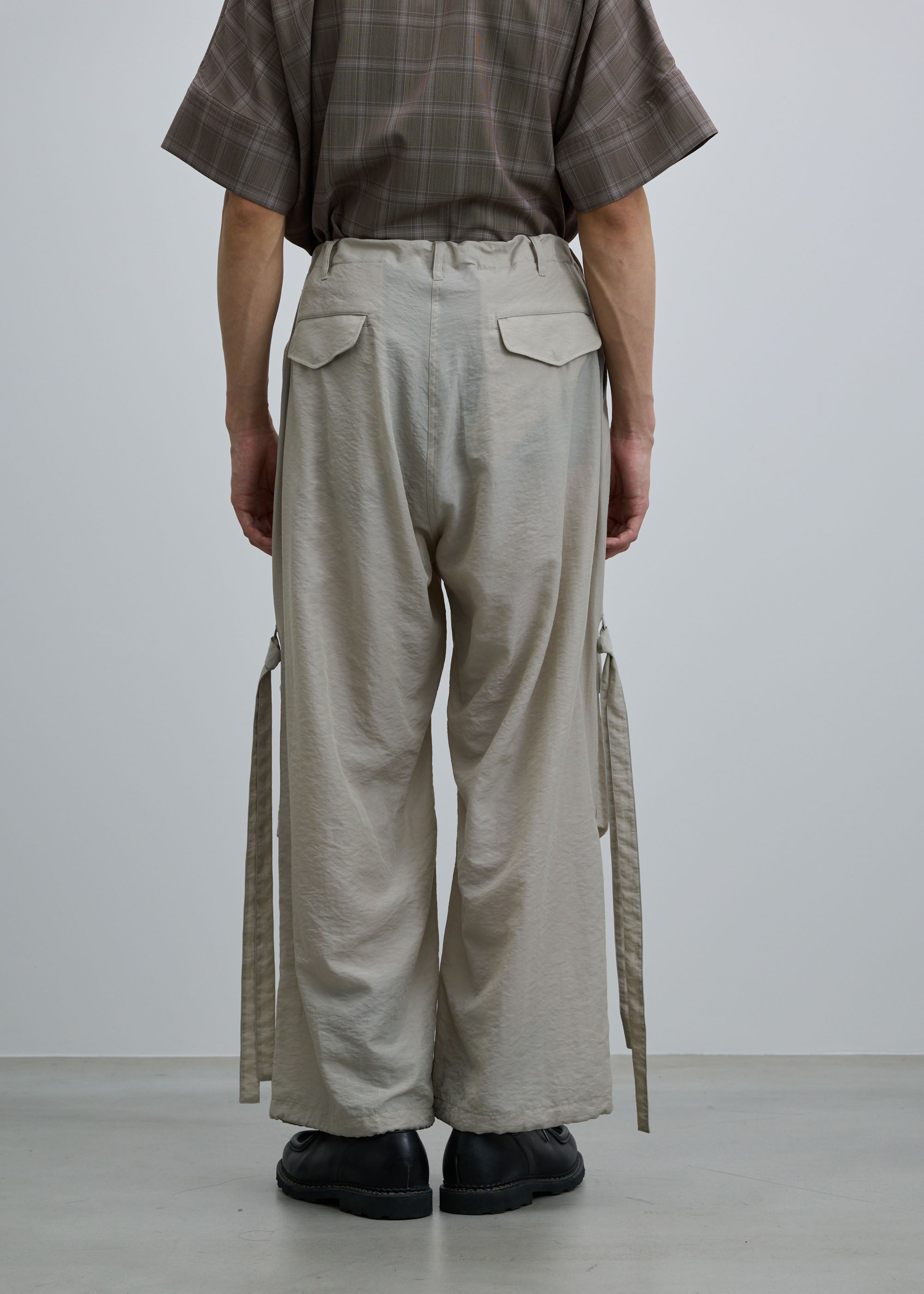 パラシュートパンツ