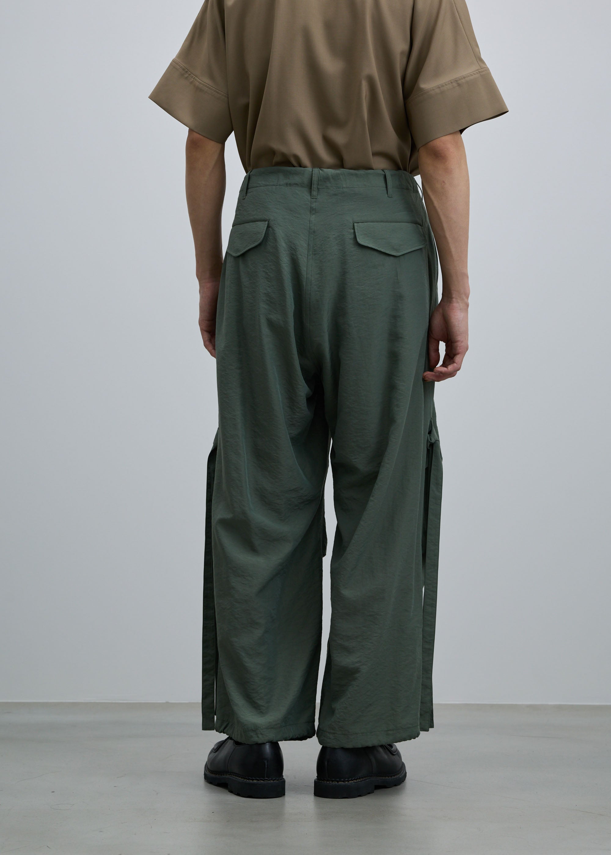 パラシュートパンツ