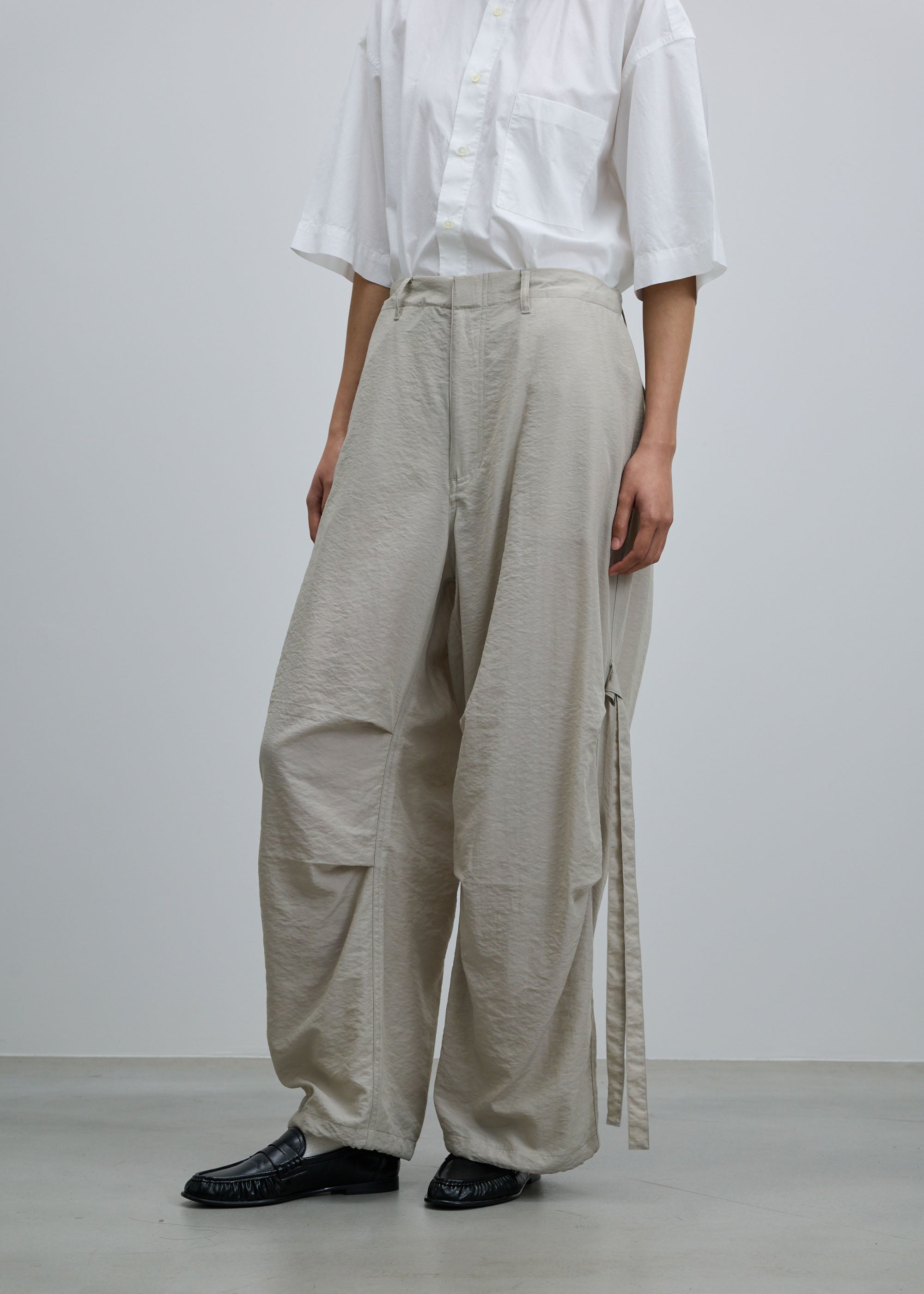 パラシュートパンツ