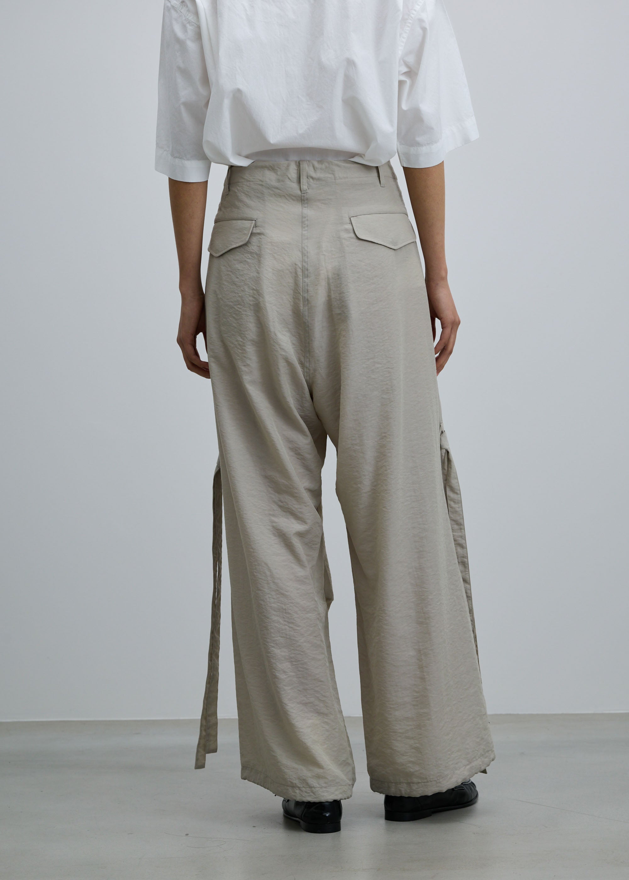 パラシュートパンツ