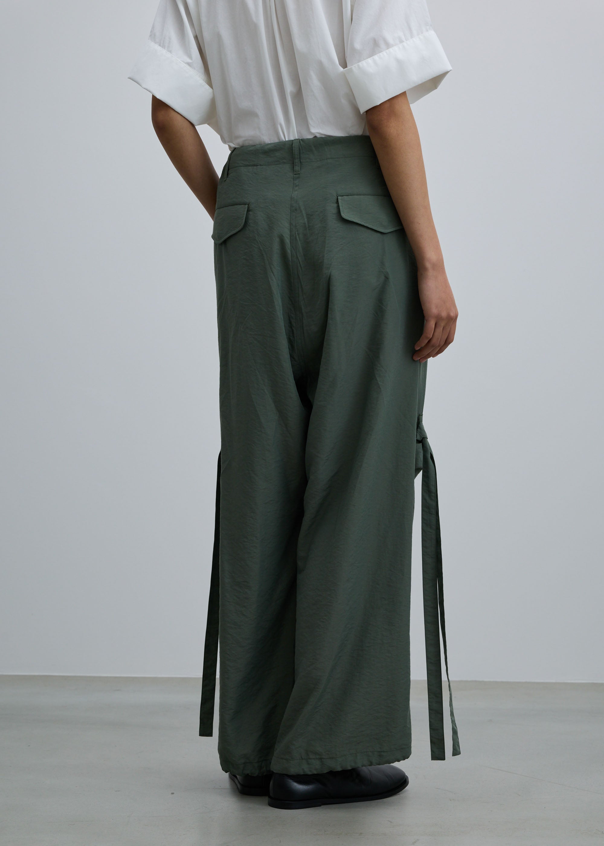 パラシュートパンツ