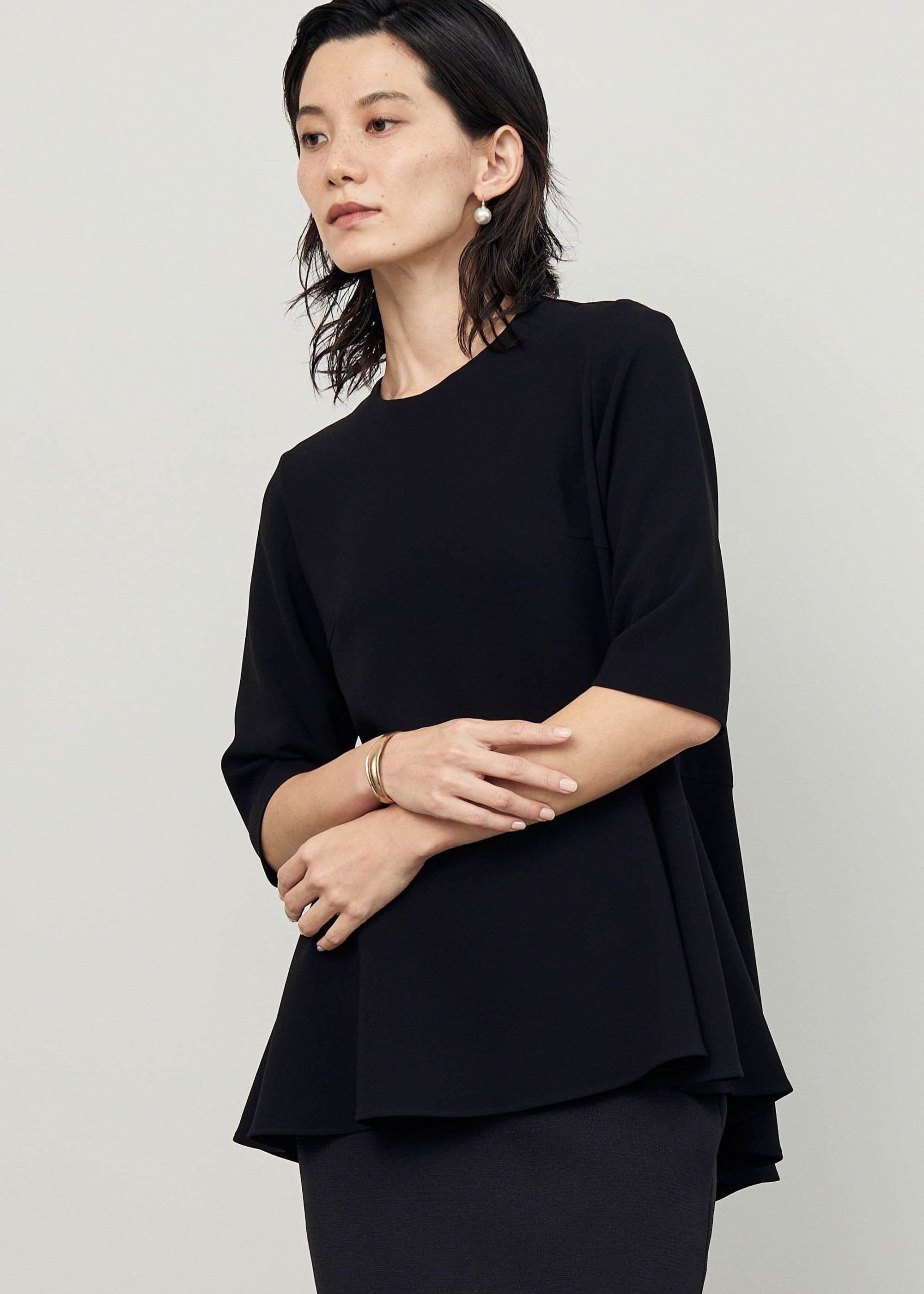 ぺプラムチュニックブラウス - SOÉJU online store｜上質な大人の女性