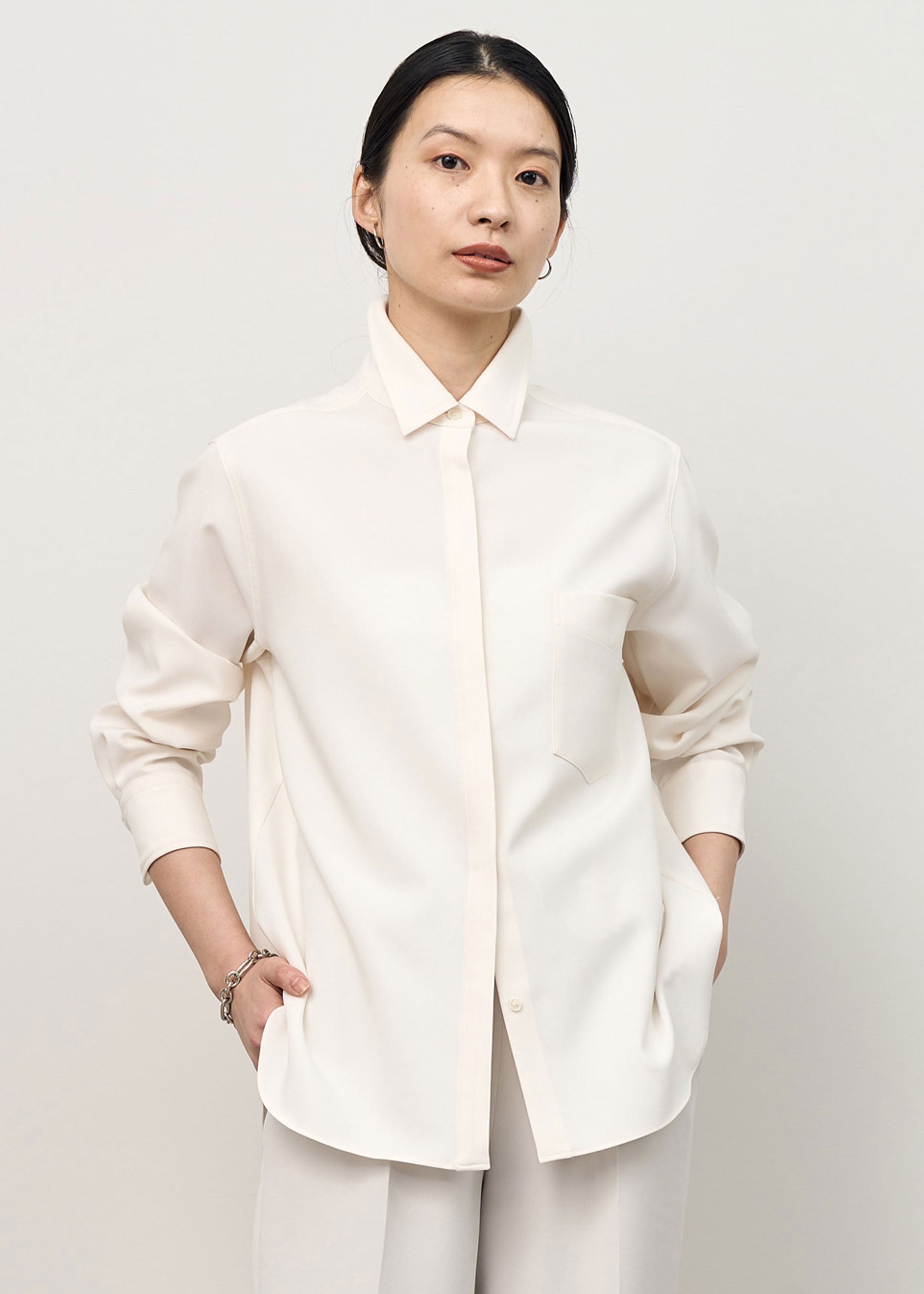 ソフトオックスシャツ - SOÉJU online store|上質な大人の女性のため ソフトオックスシャツ - SOÉJU online store|上質な大人の女性のため